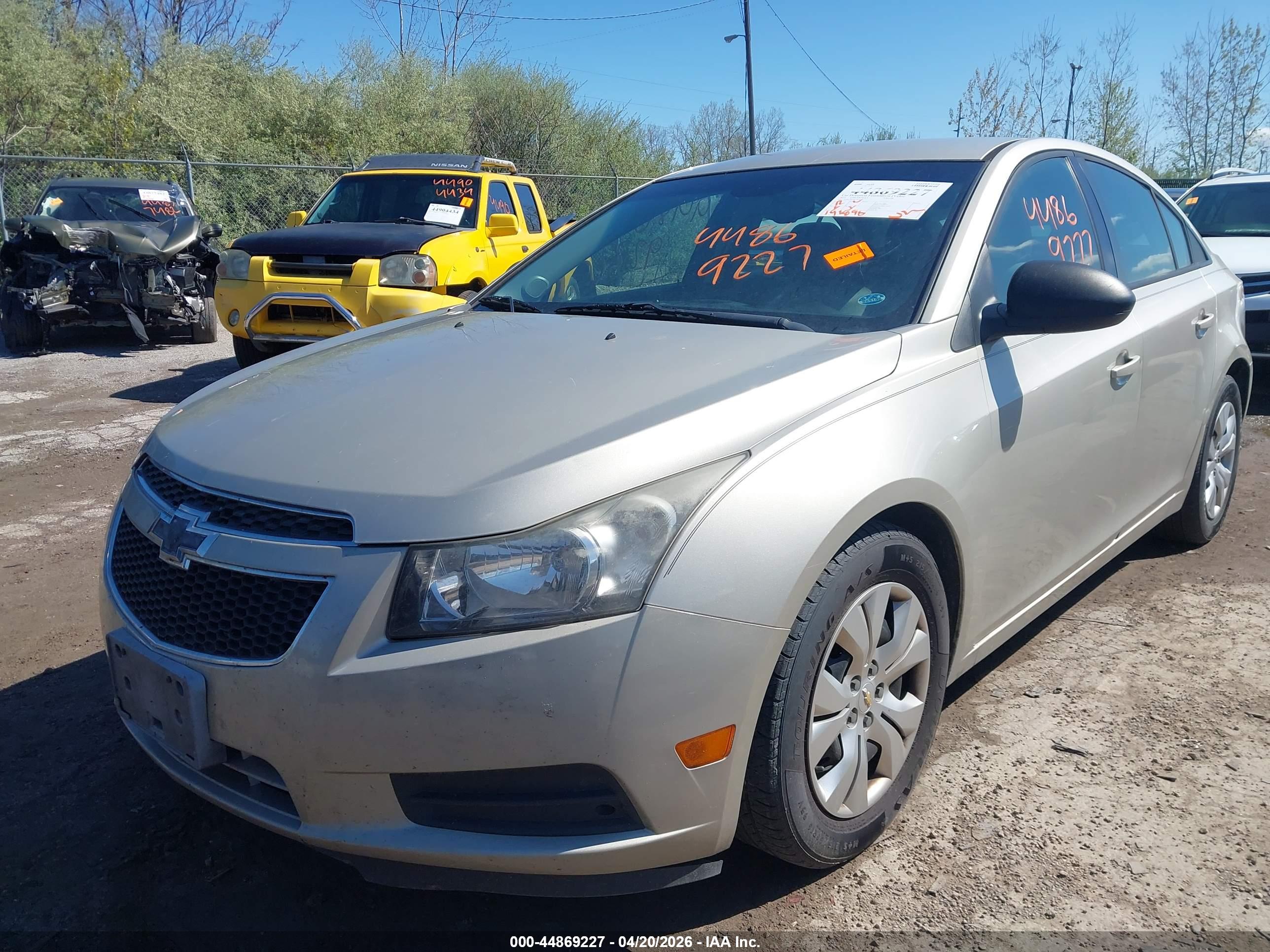 CHEVROLET CRUZE image 6