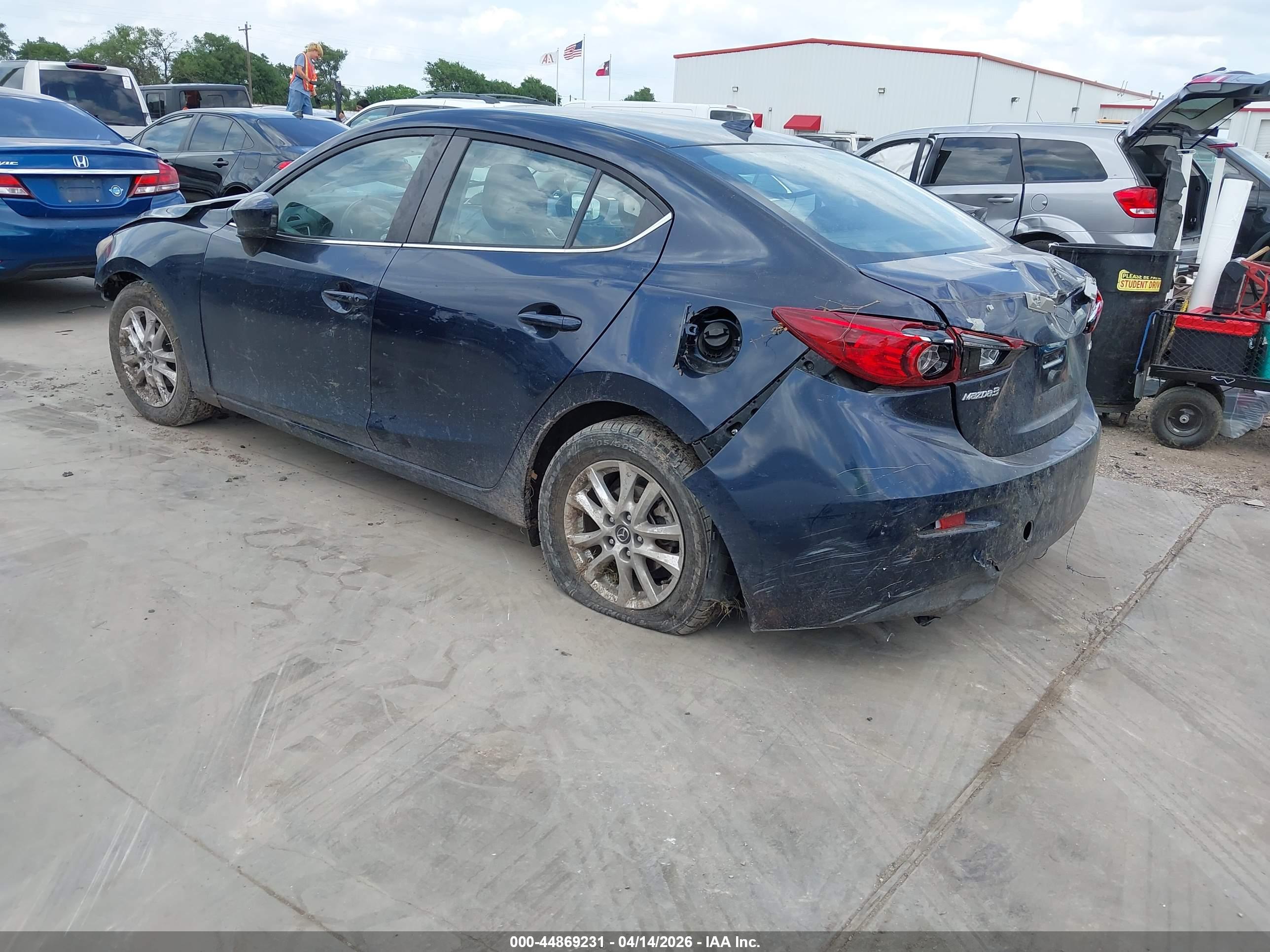 MAZDA MAZDA3 image 3