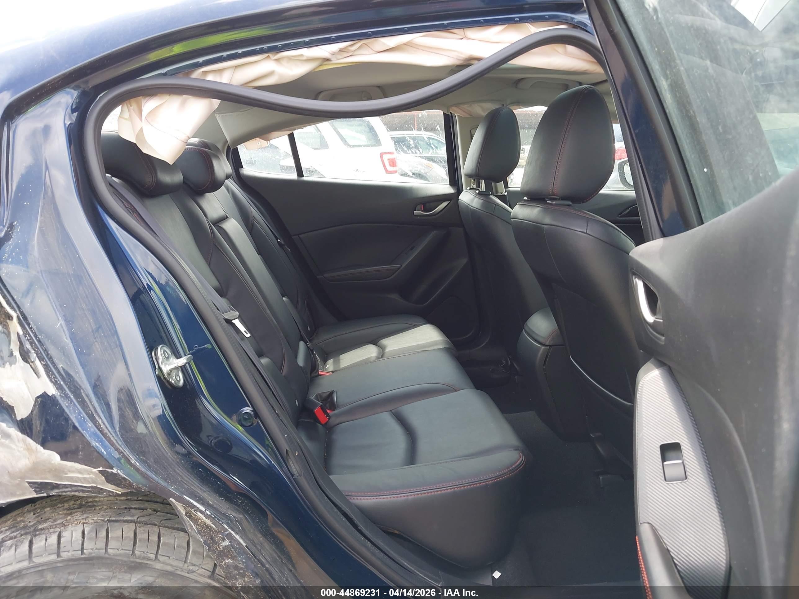 MAZDA MAZDA3 image 8