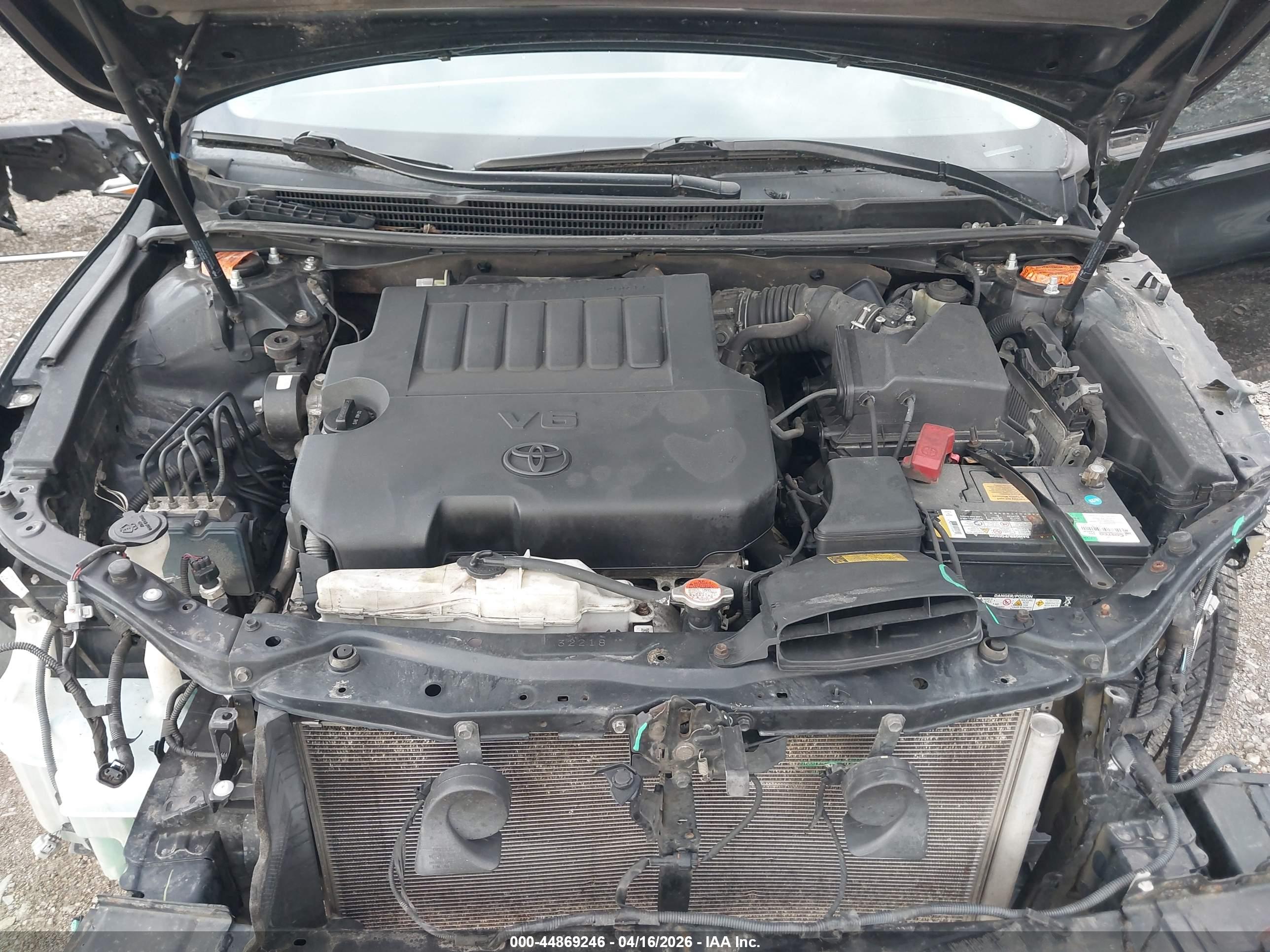 TOYOTA AVALON image 10