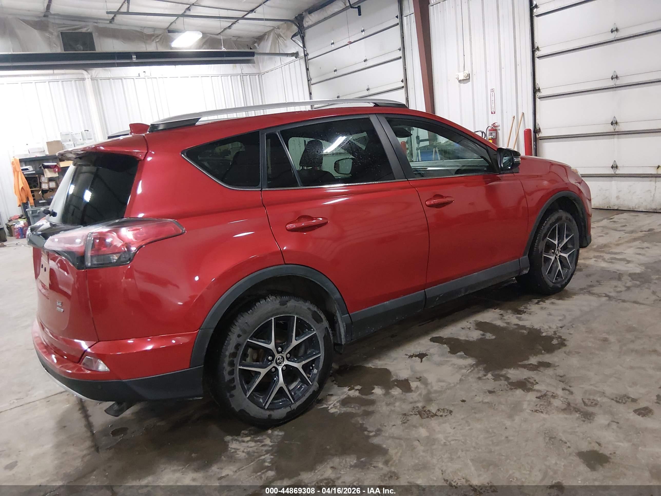 TOYOTA RAV4 image 4