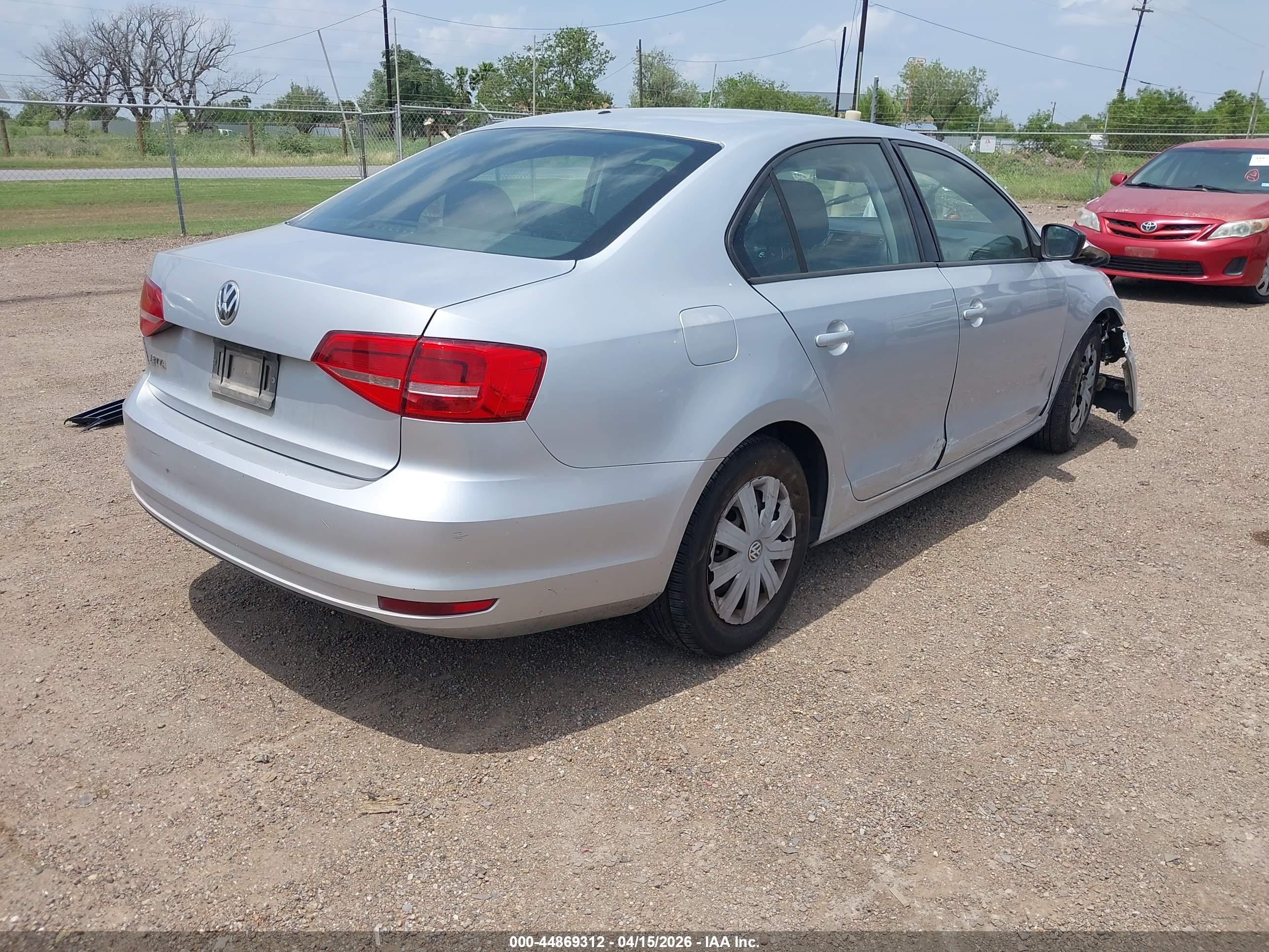 VOLKSWAGEN JETTA image 4
