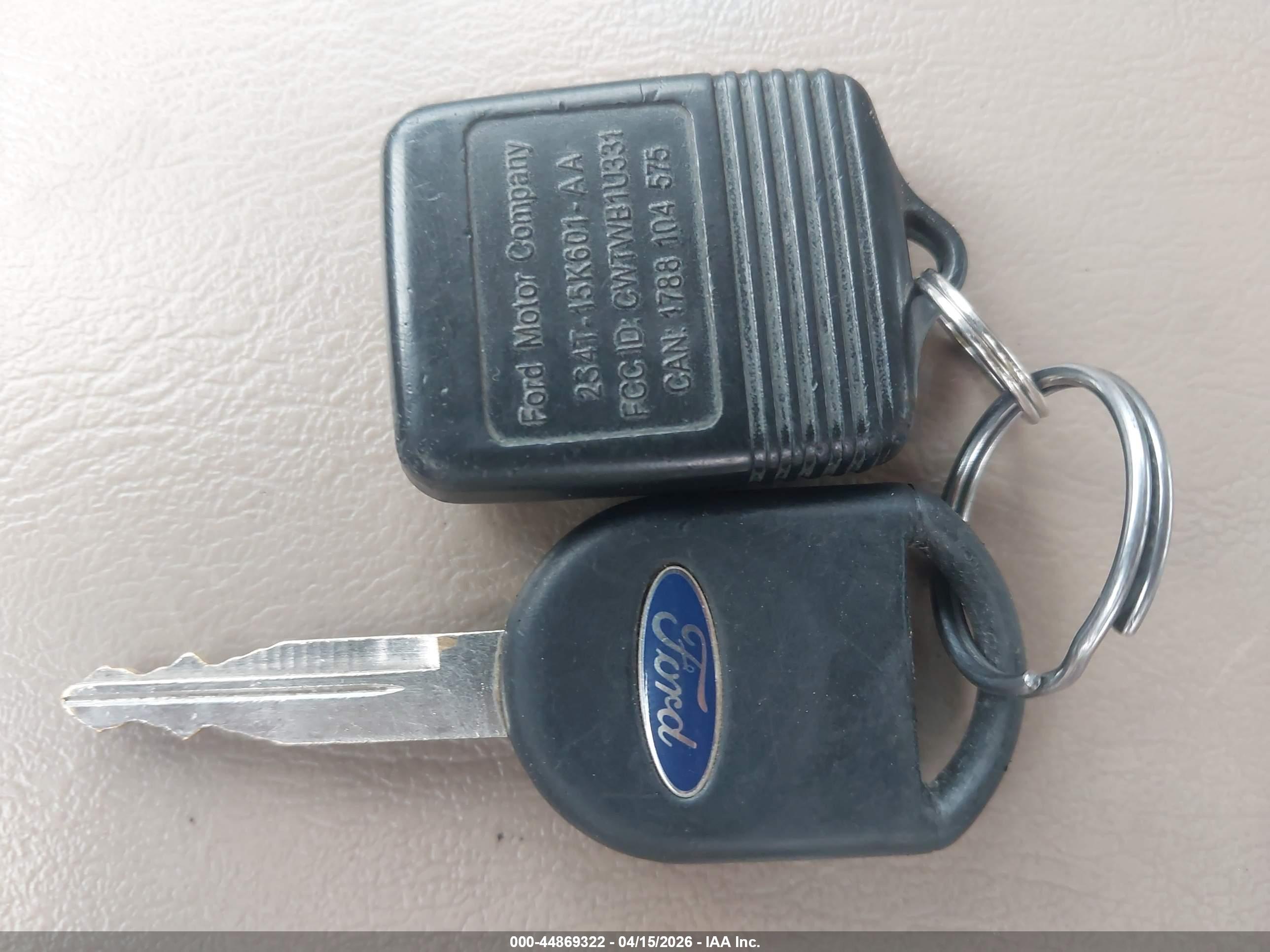 FORD TAURUS image 11