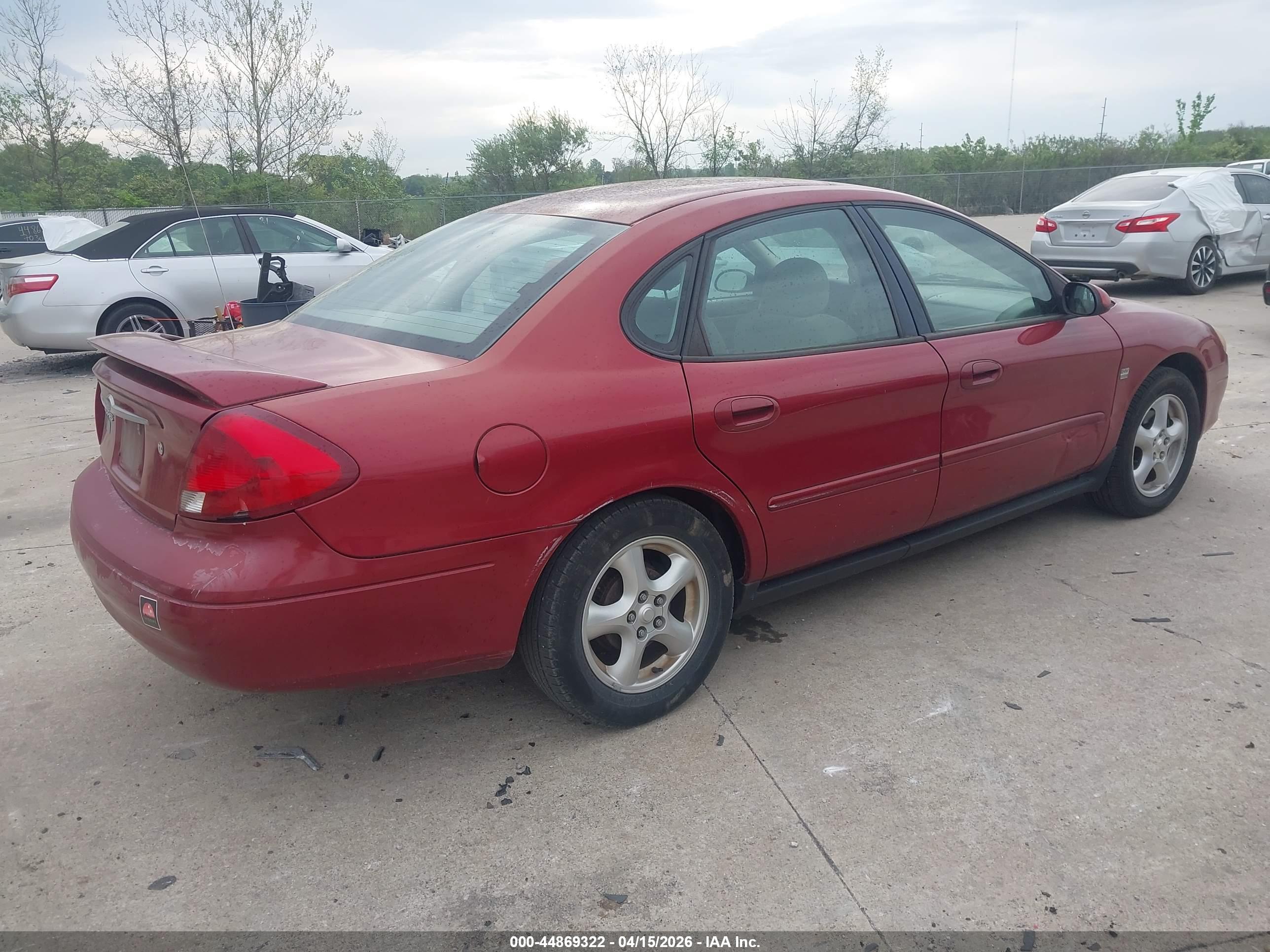 FORD TAURUS image 4