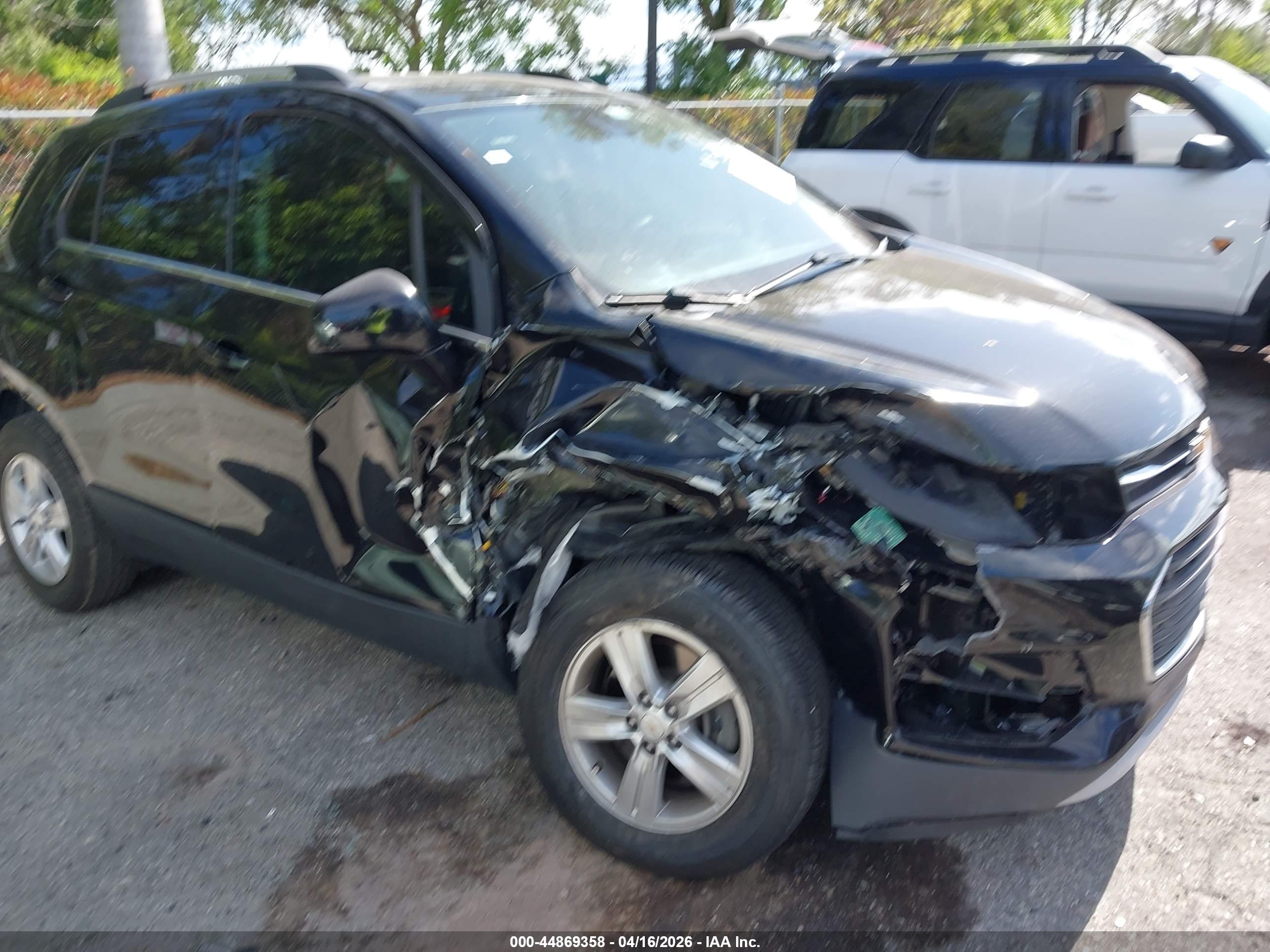 CHEVROLET TRAX image 6