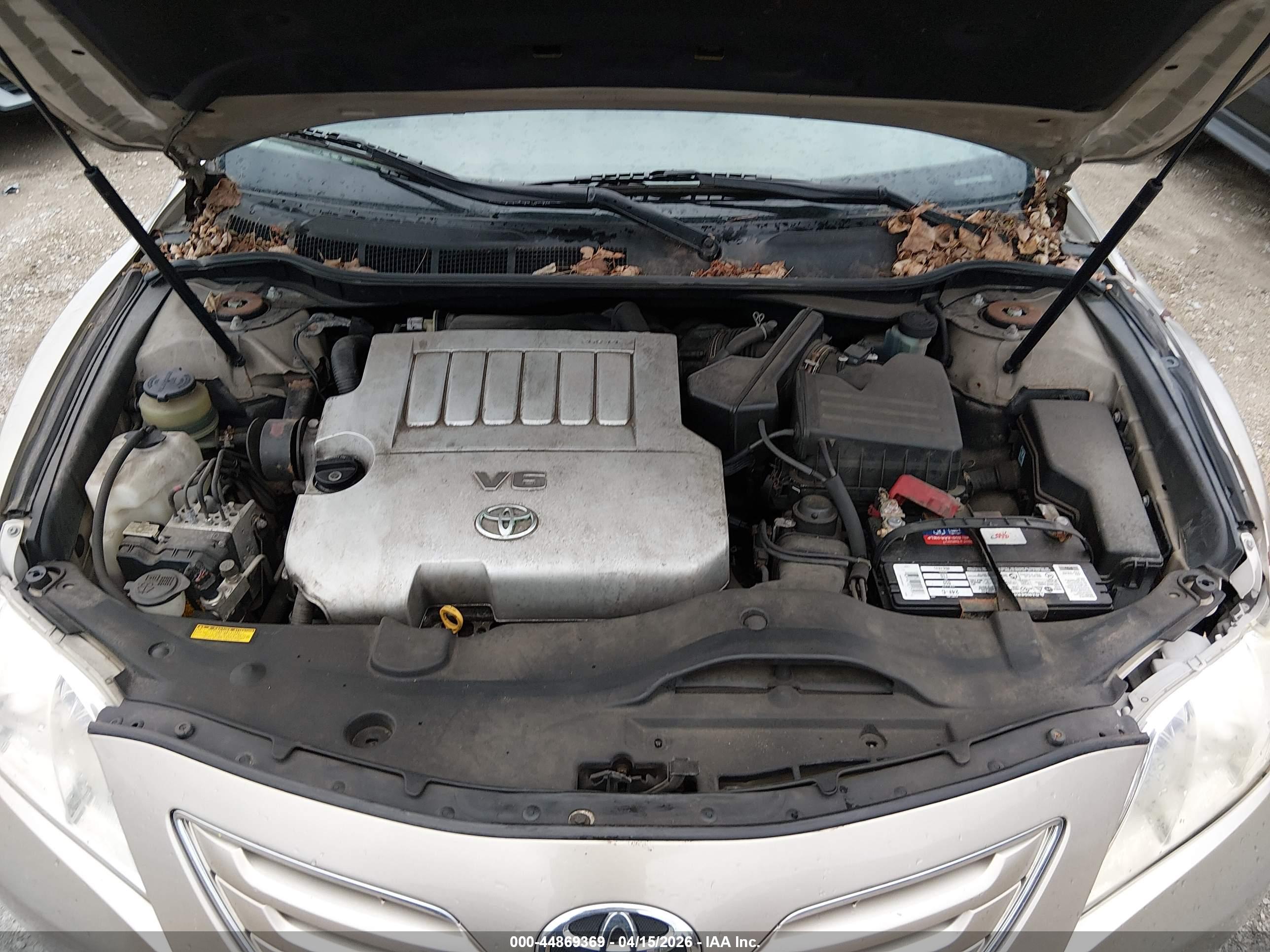 TOYOTA CAMRY image 10