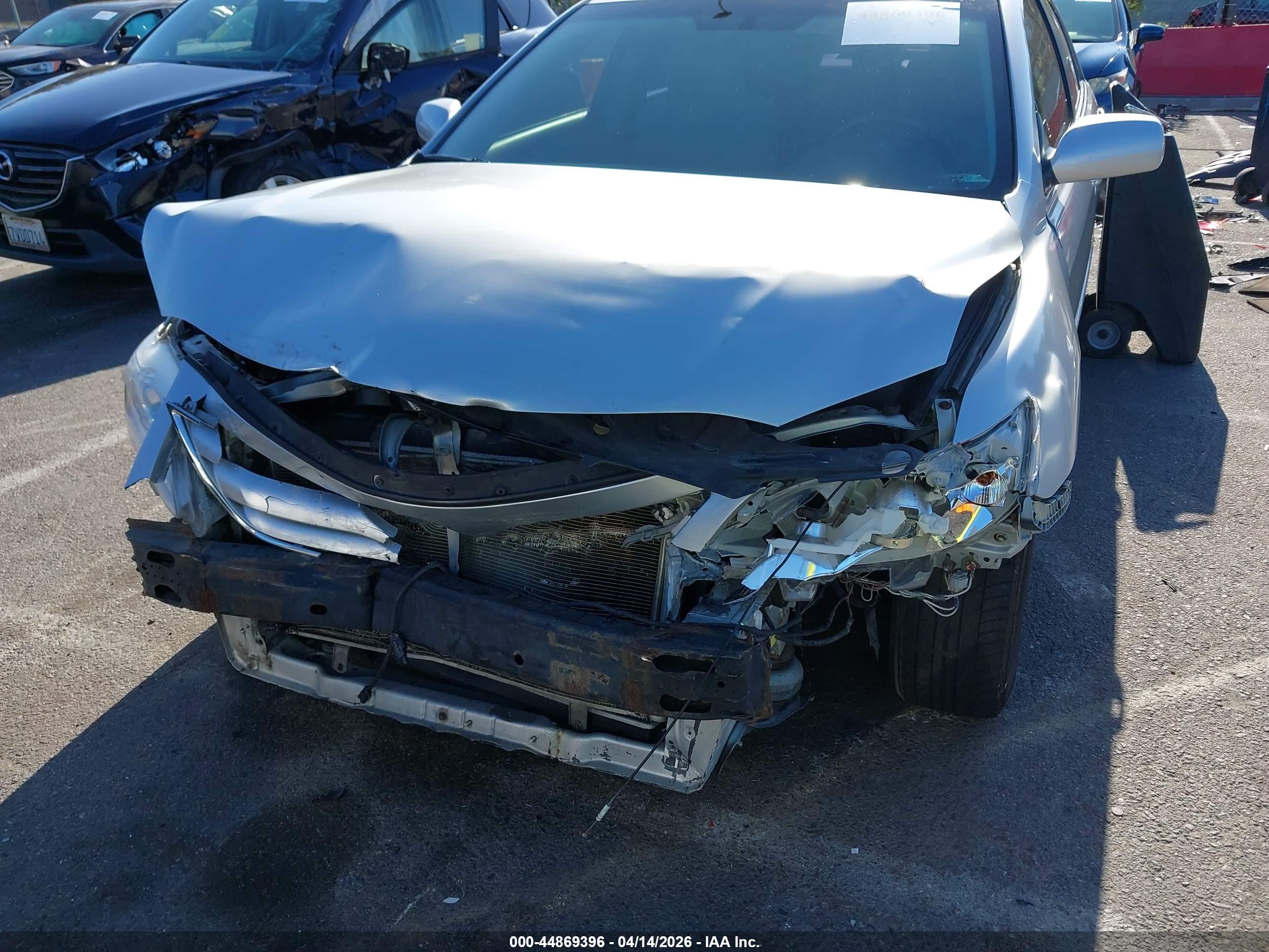 TOYOTA CAMRY image 6