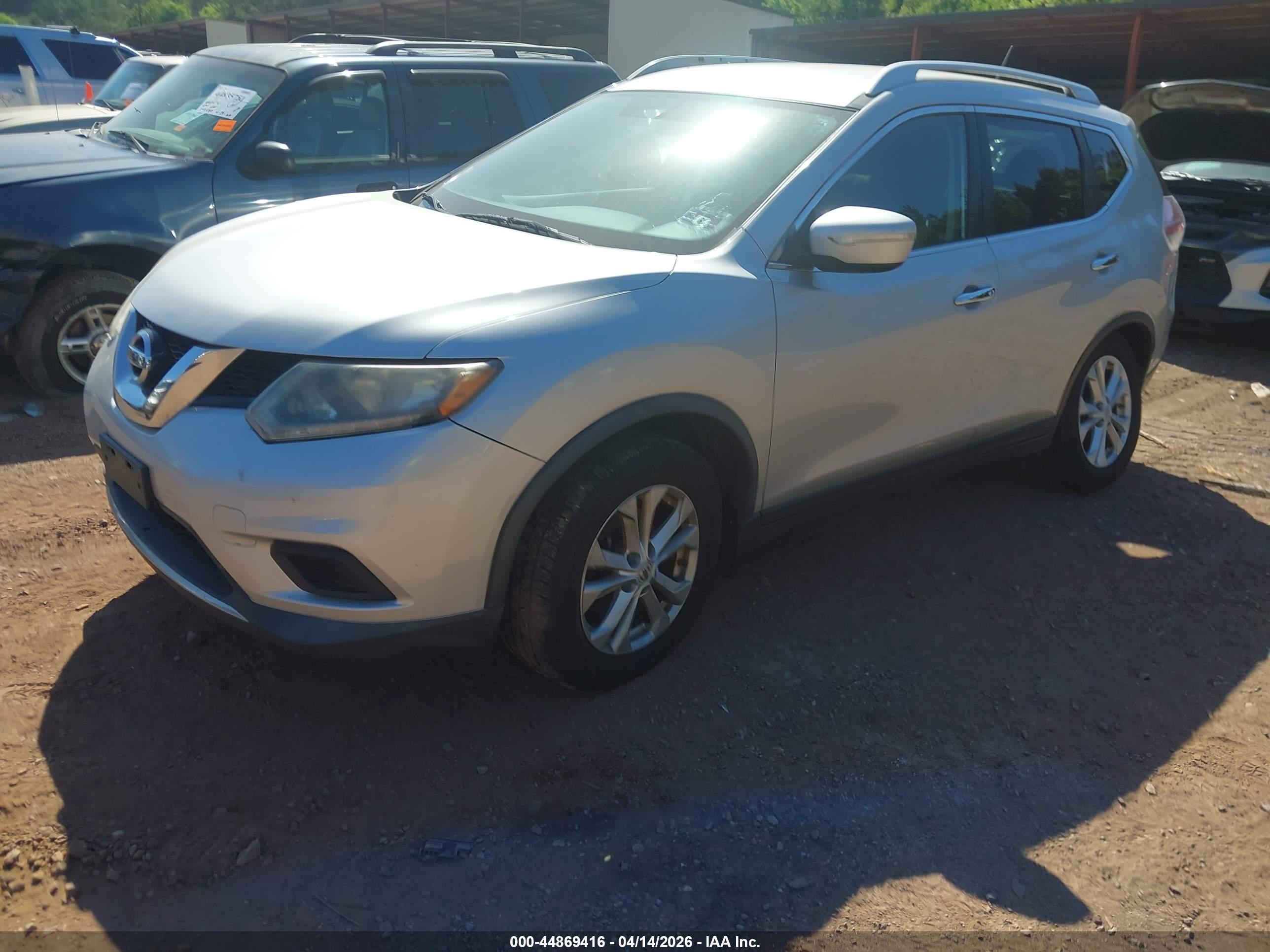 NISSAN ROGUE image 2