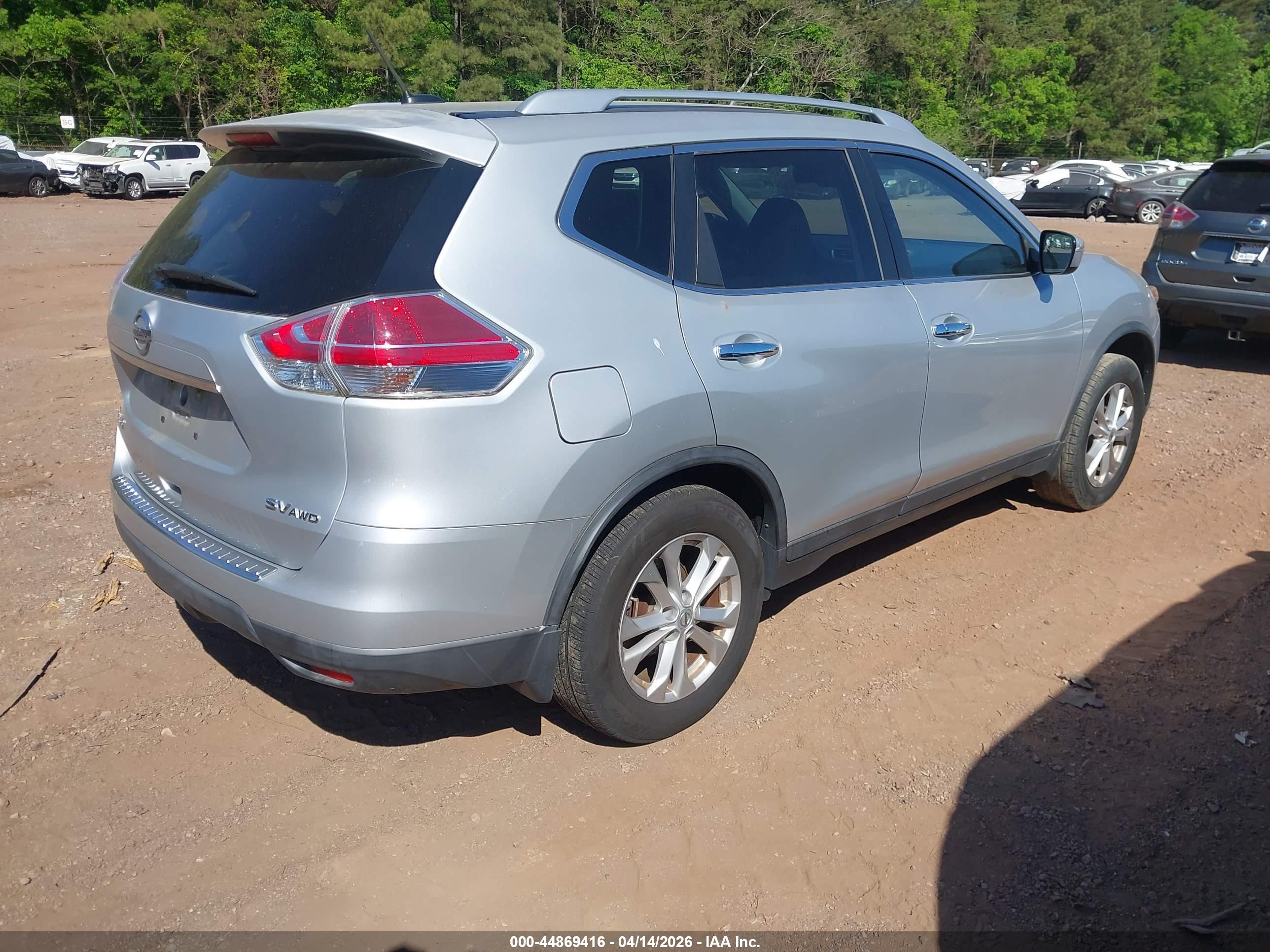 NISSAN ROGUE image 4