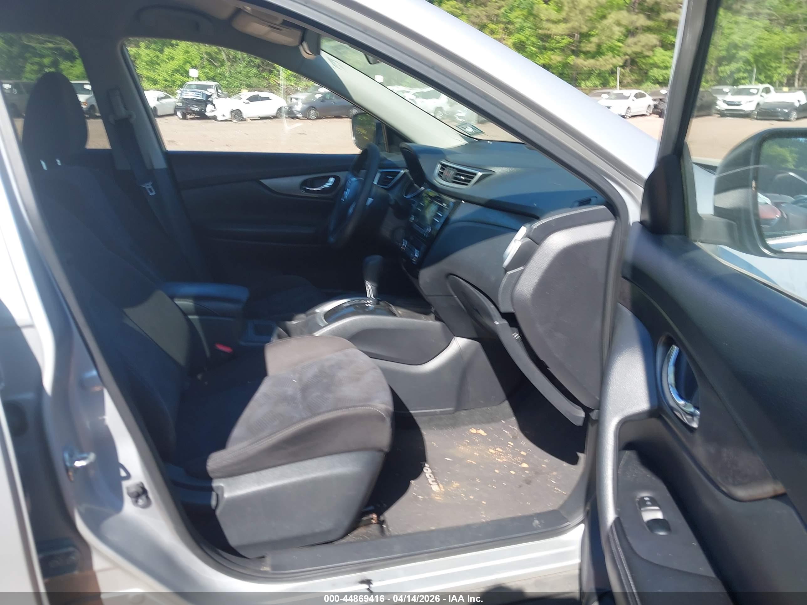 NISSAN ROGUE image 5
