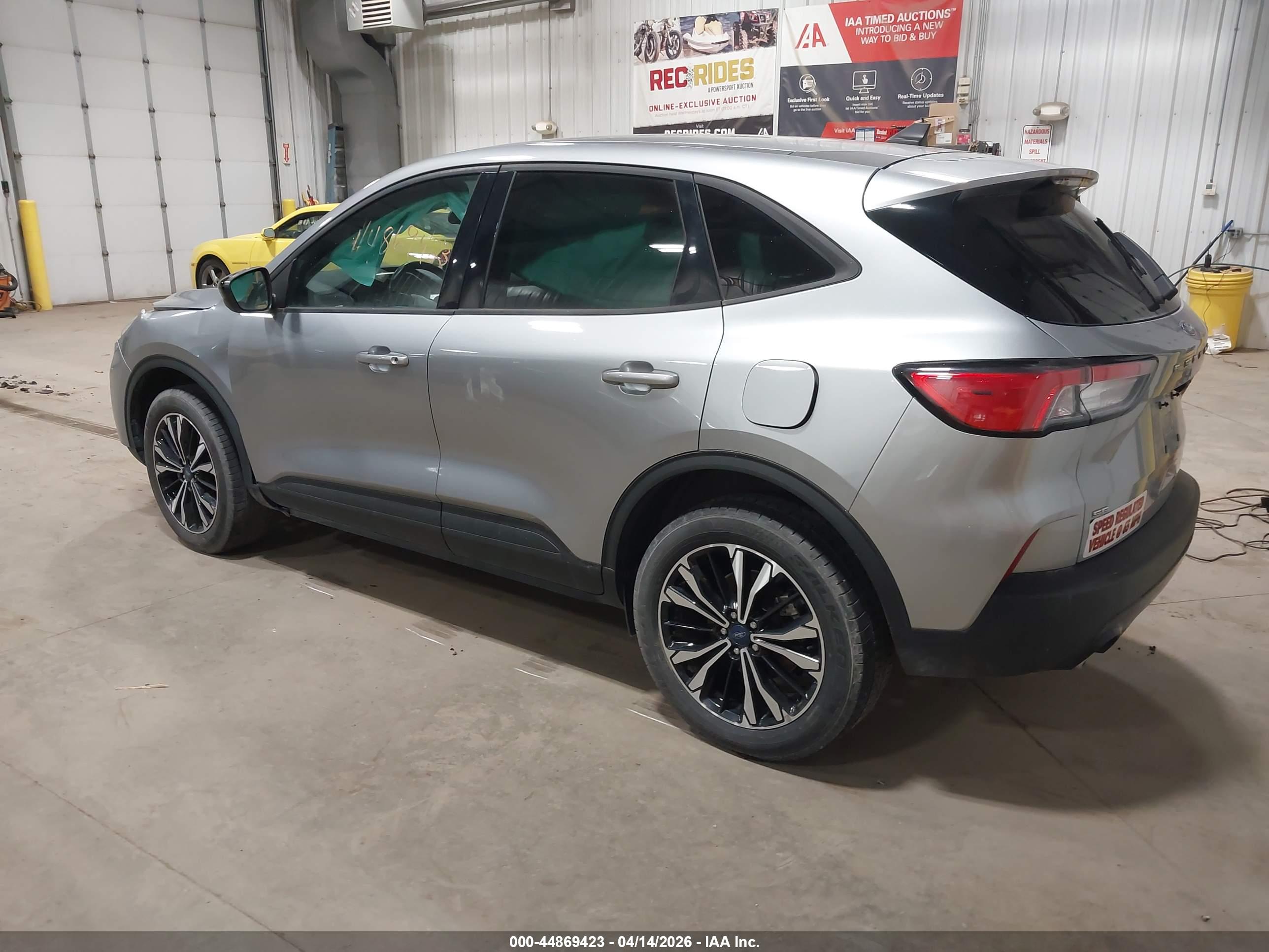 FORD ESCAPE image 3