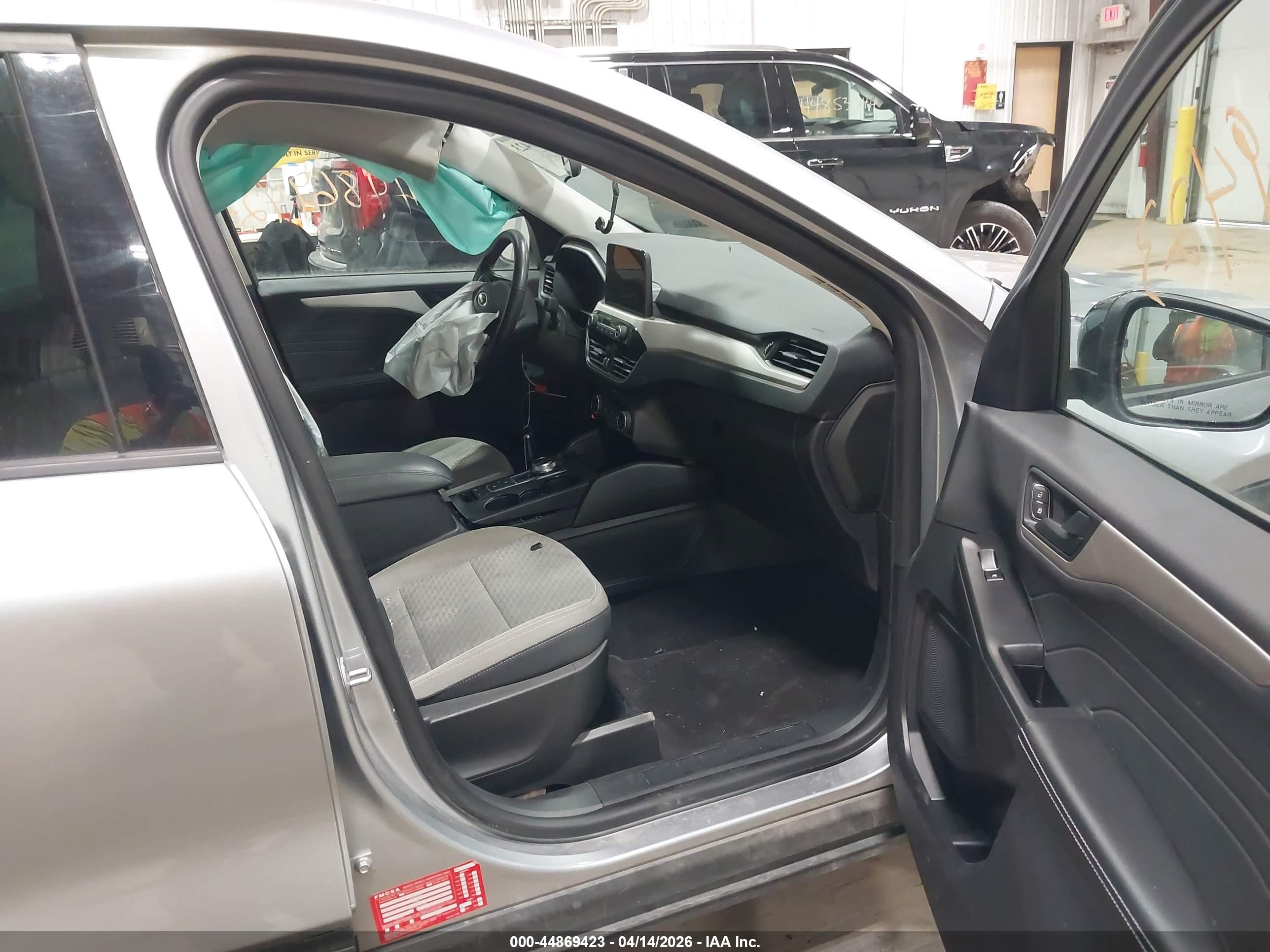FORD ESCAPE image 5