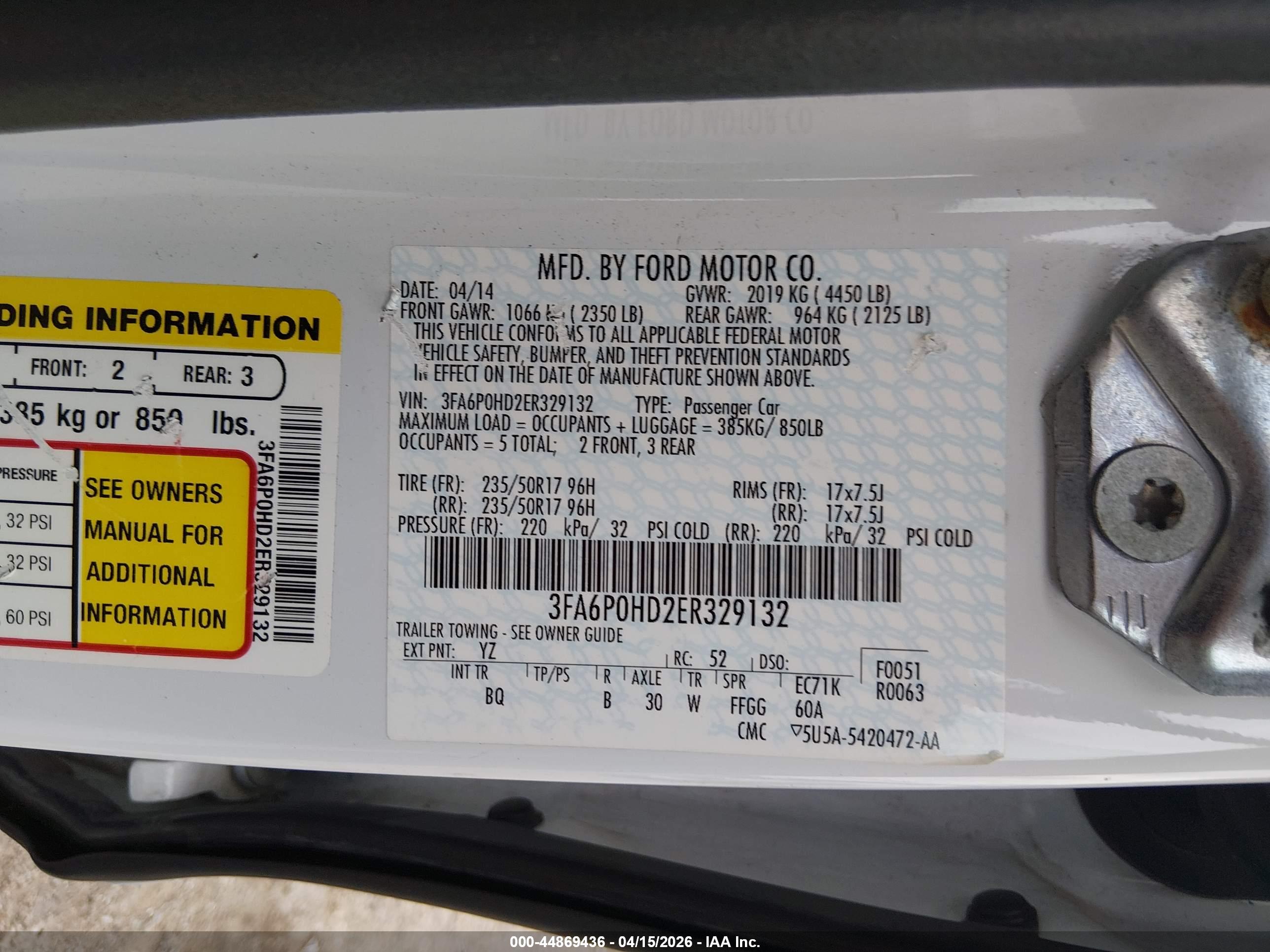 FORD FUSION image 9