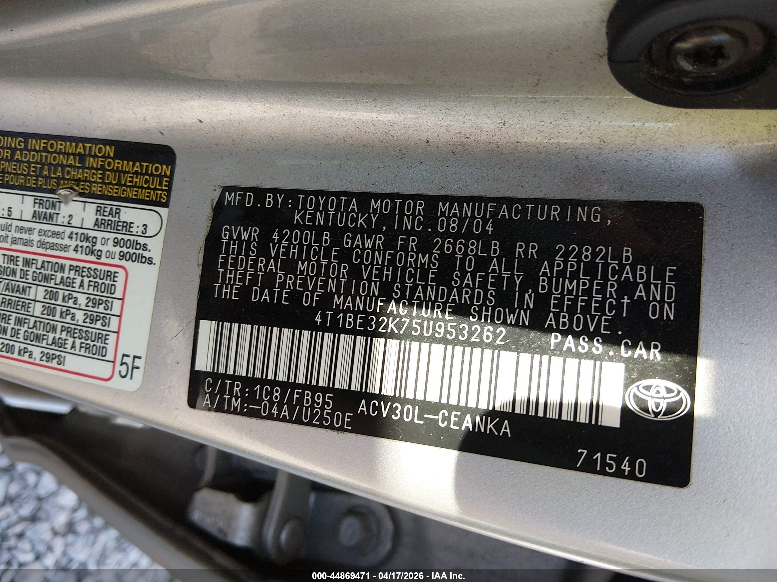 TOYOTA CAMRY image 9