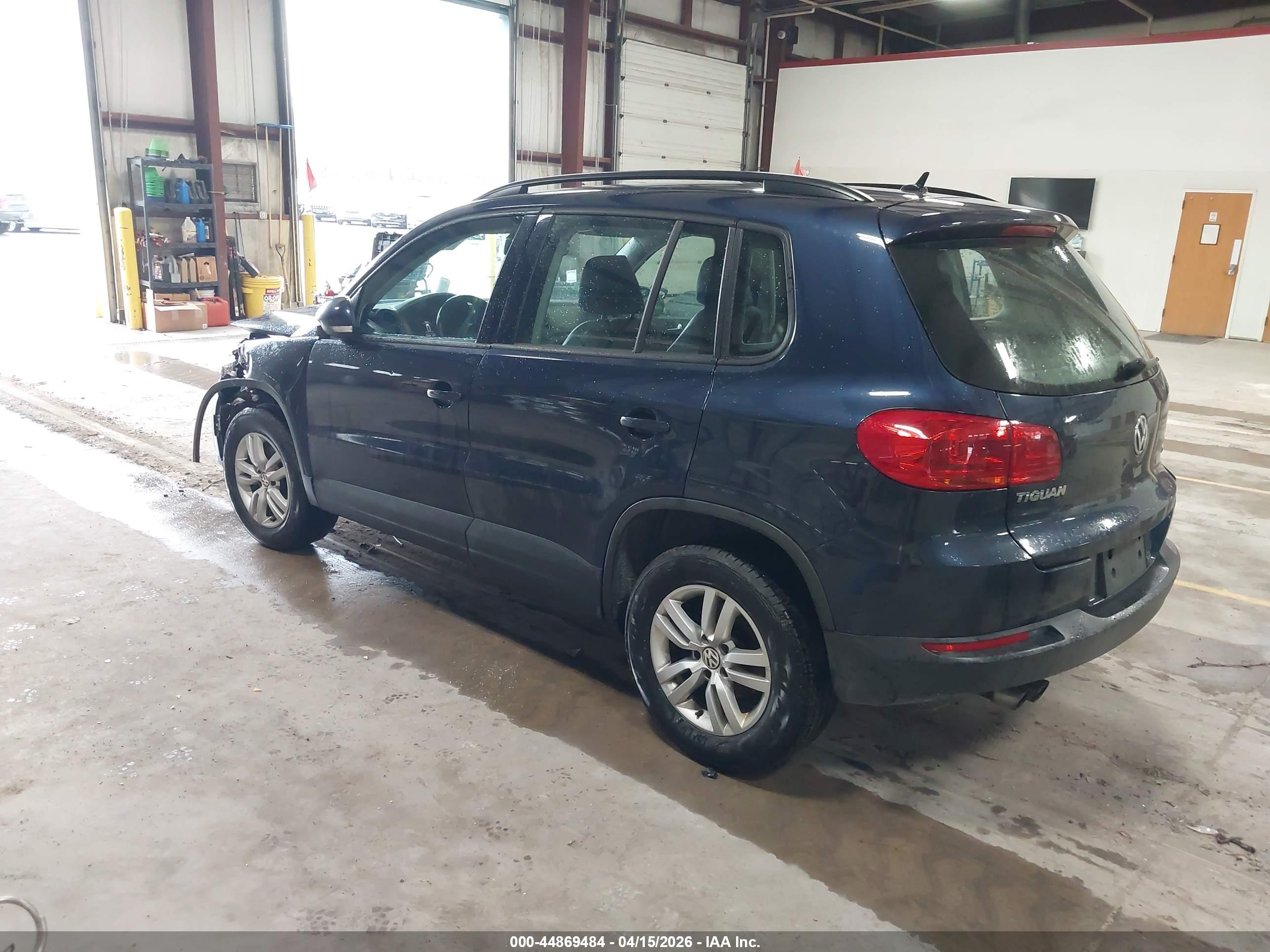 VOLKSWAGEN TIGUAN image 3