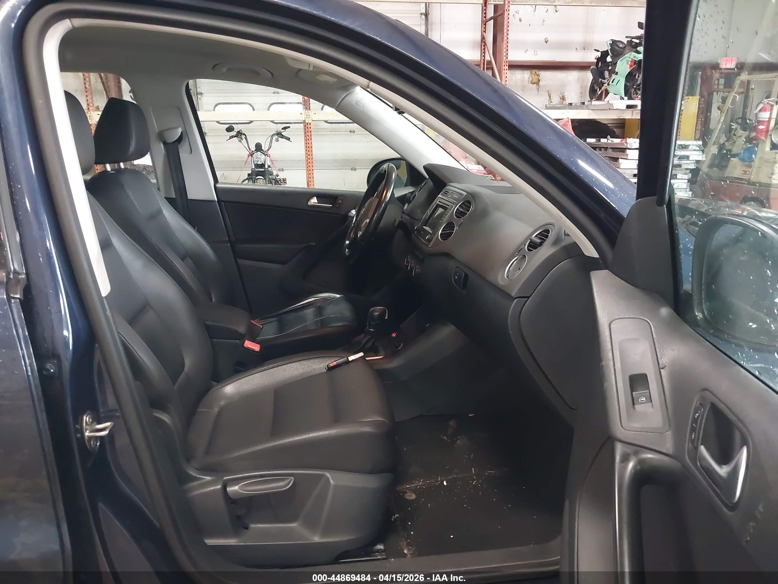 VOLKSWAGEN TIGUAN image 5
