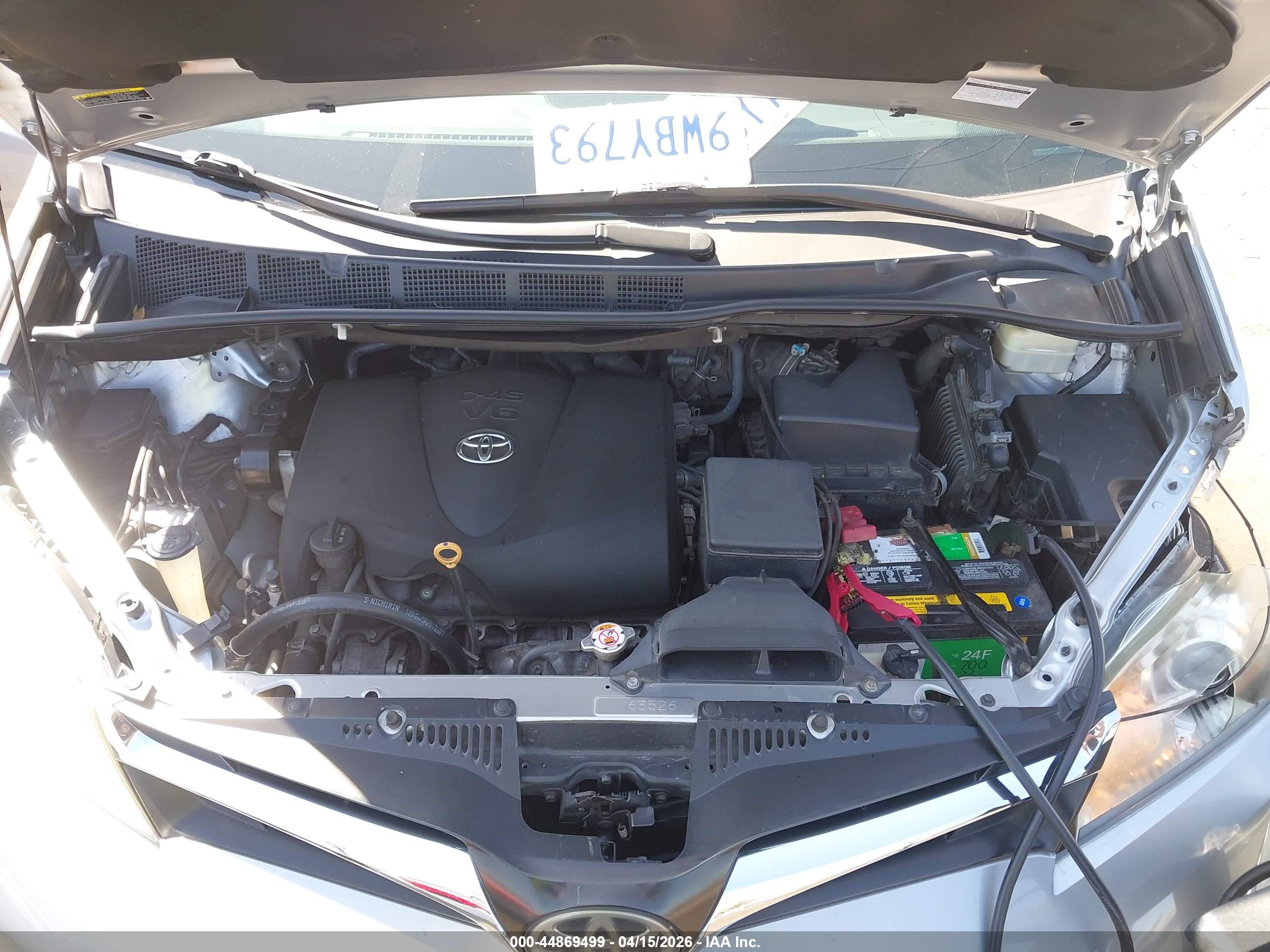 TOYOTA SIENNA image 10