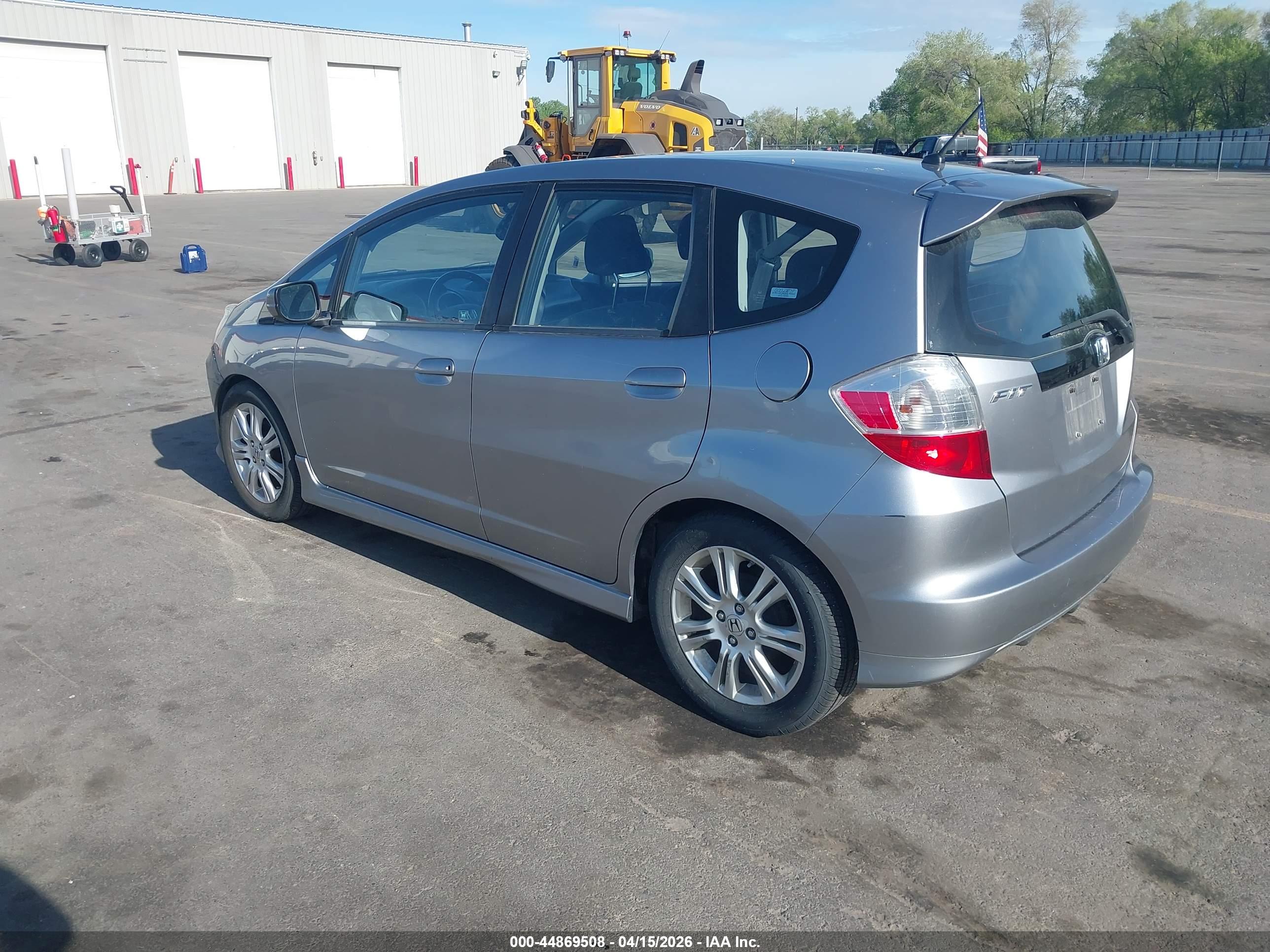 HONDA FIT image 3
