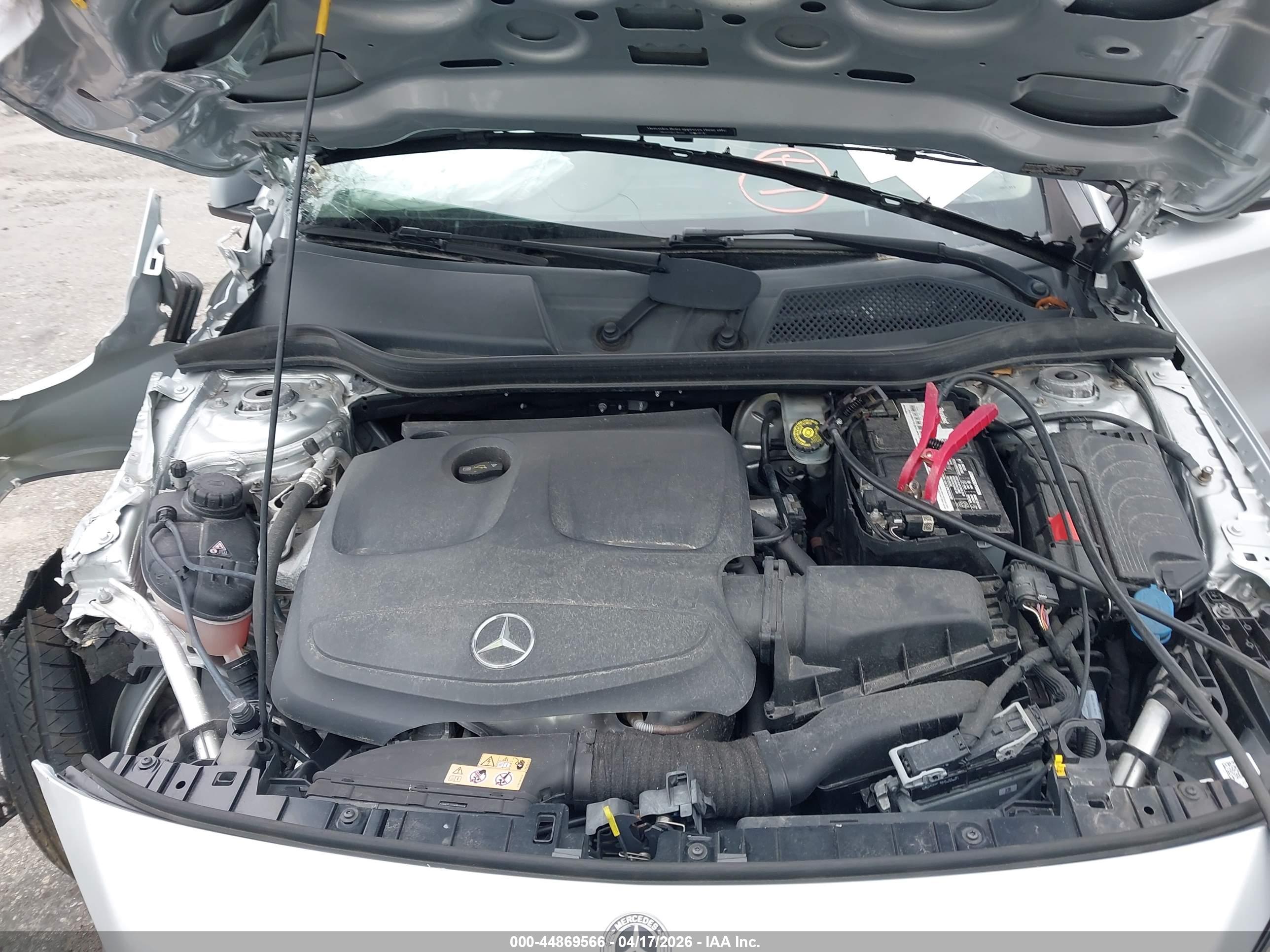 MERCEDES-BENZ GLA image 10