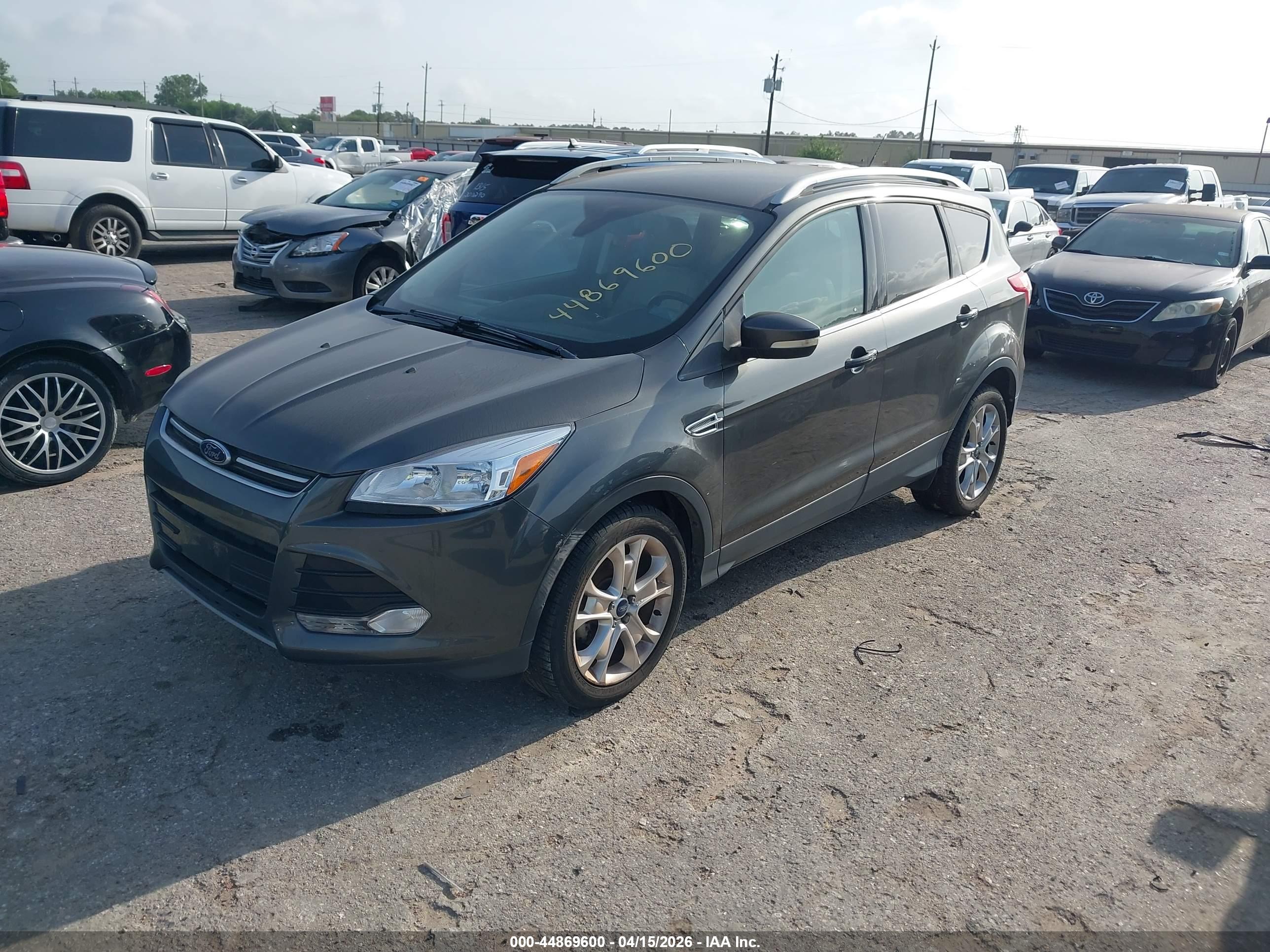 FORD ESCAPE image 2