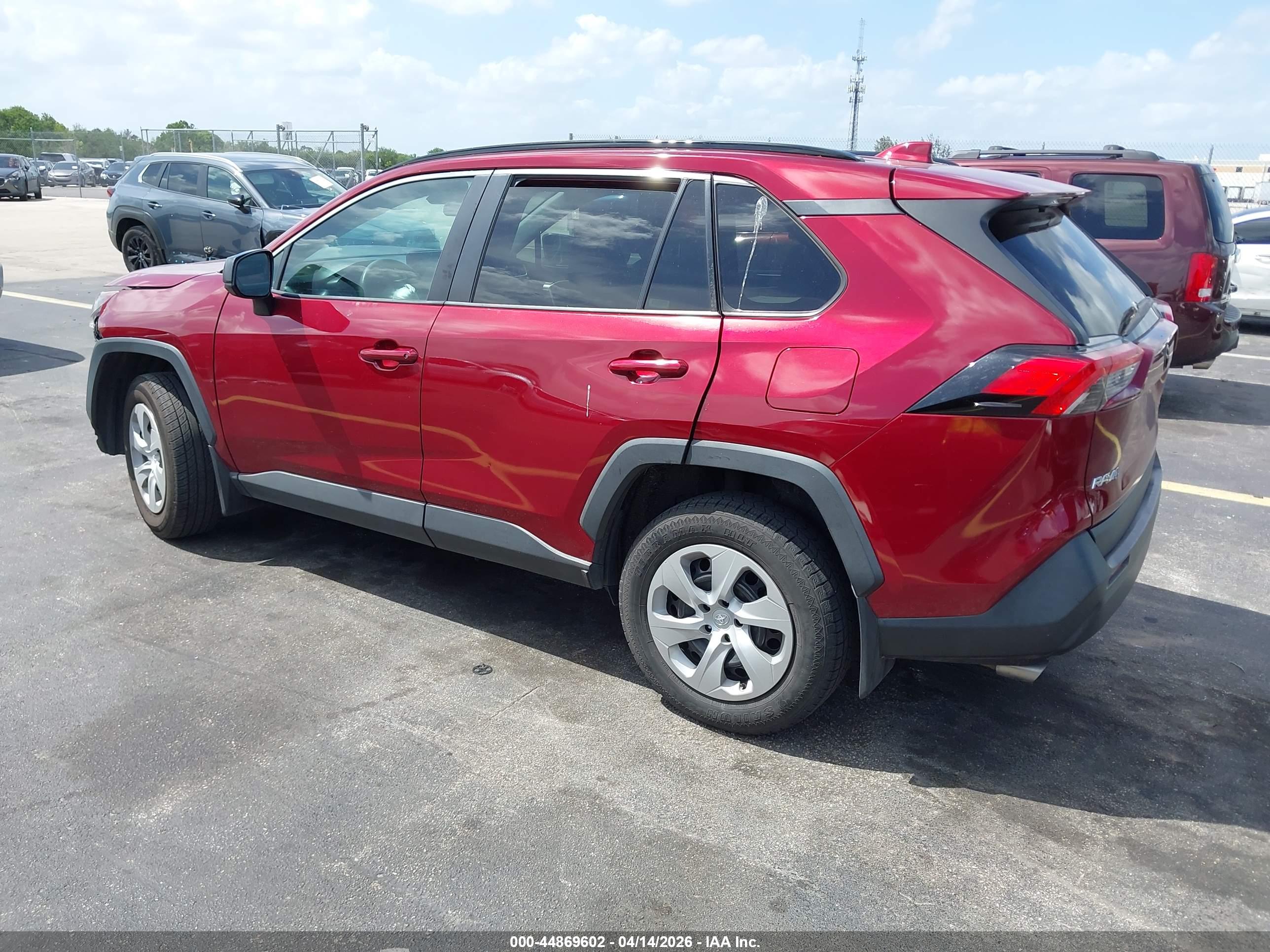 TOYOTA RAV4 image 3