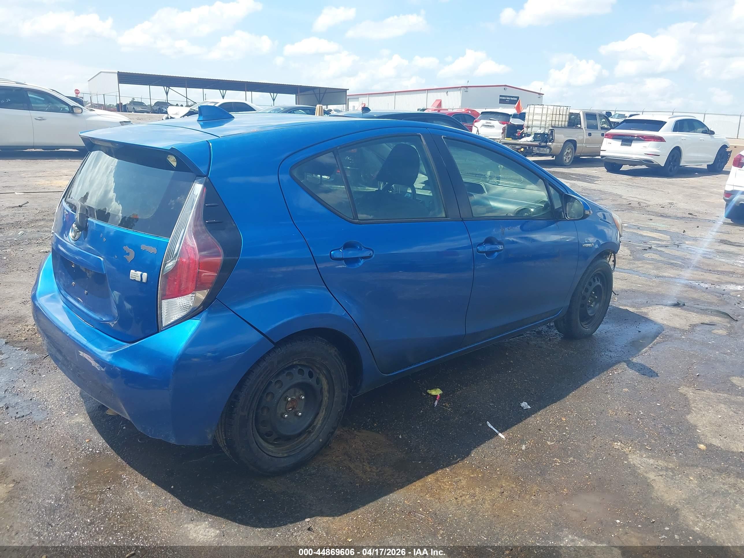 TOYOTA PRIUS image 4