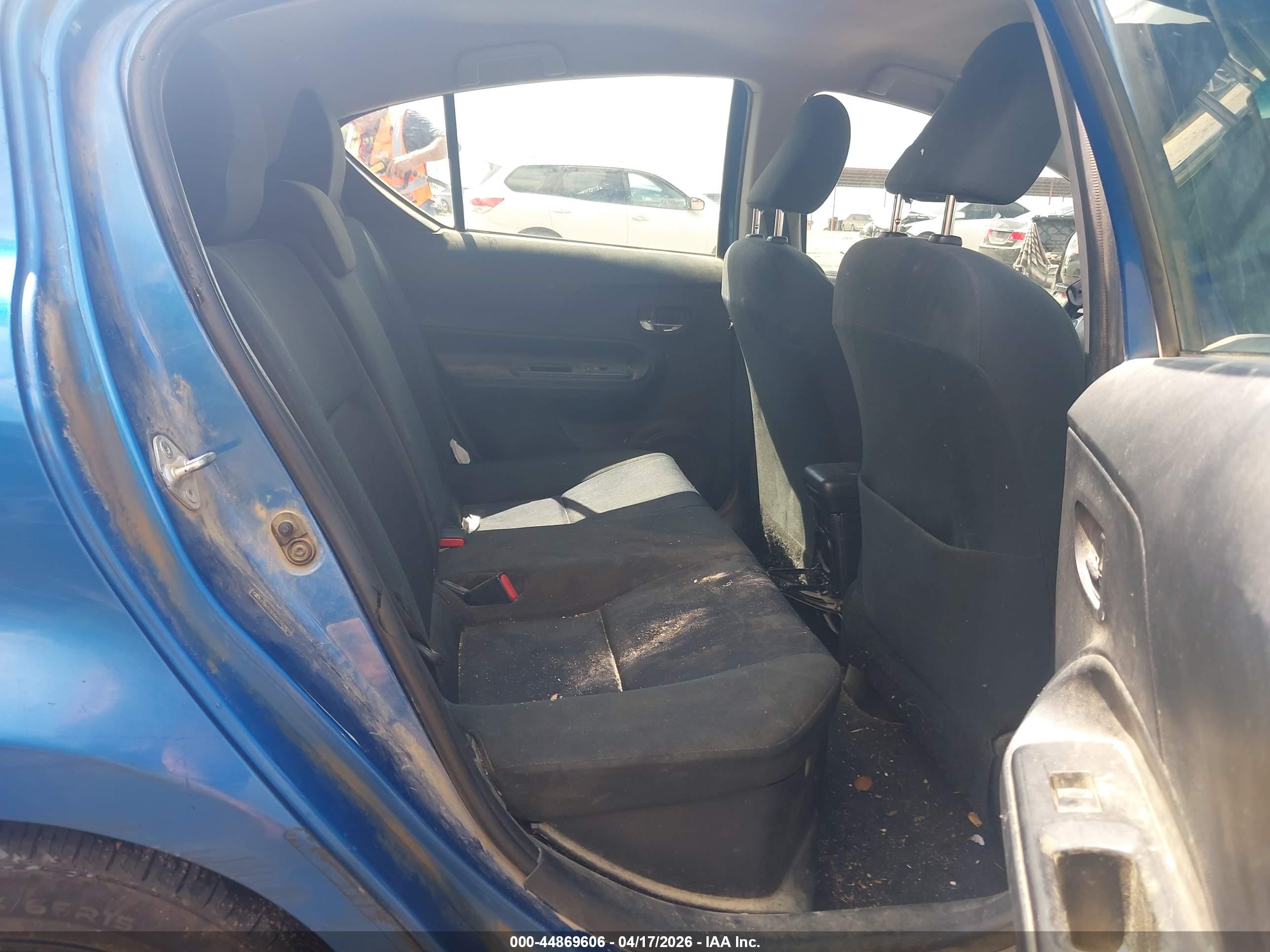 TOYOTA PRIUS image 8