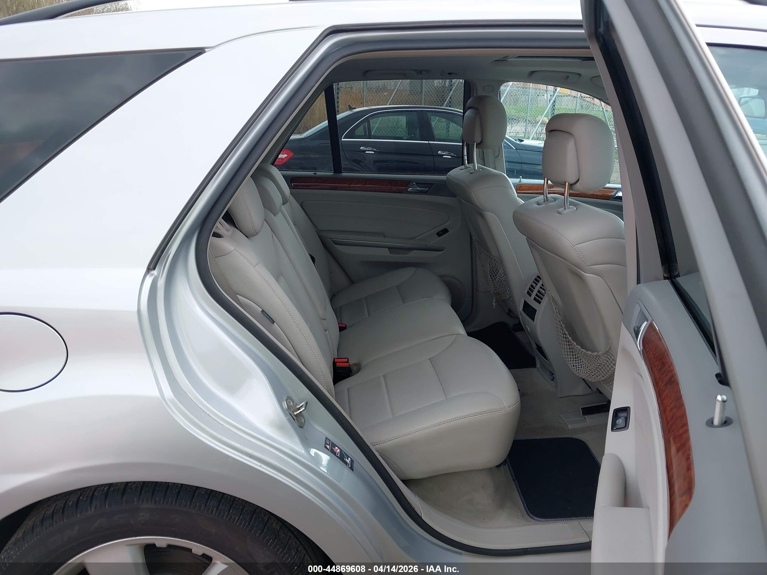 MERCEDES-BENZ ML image 8