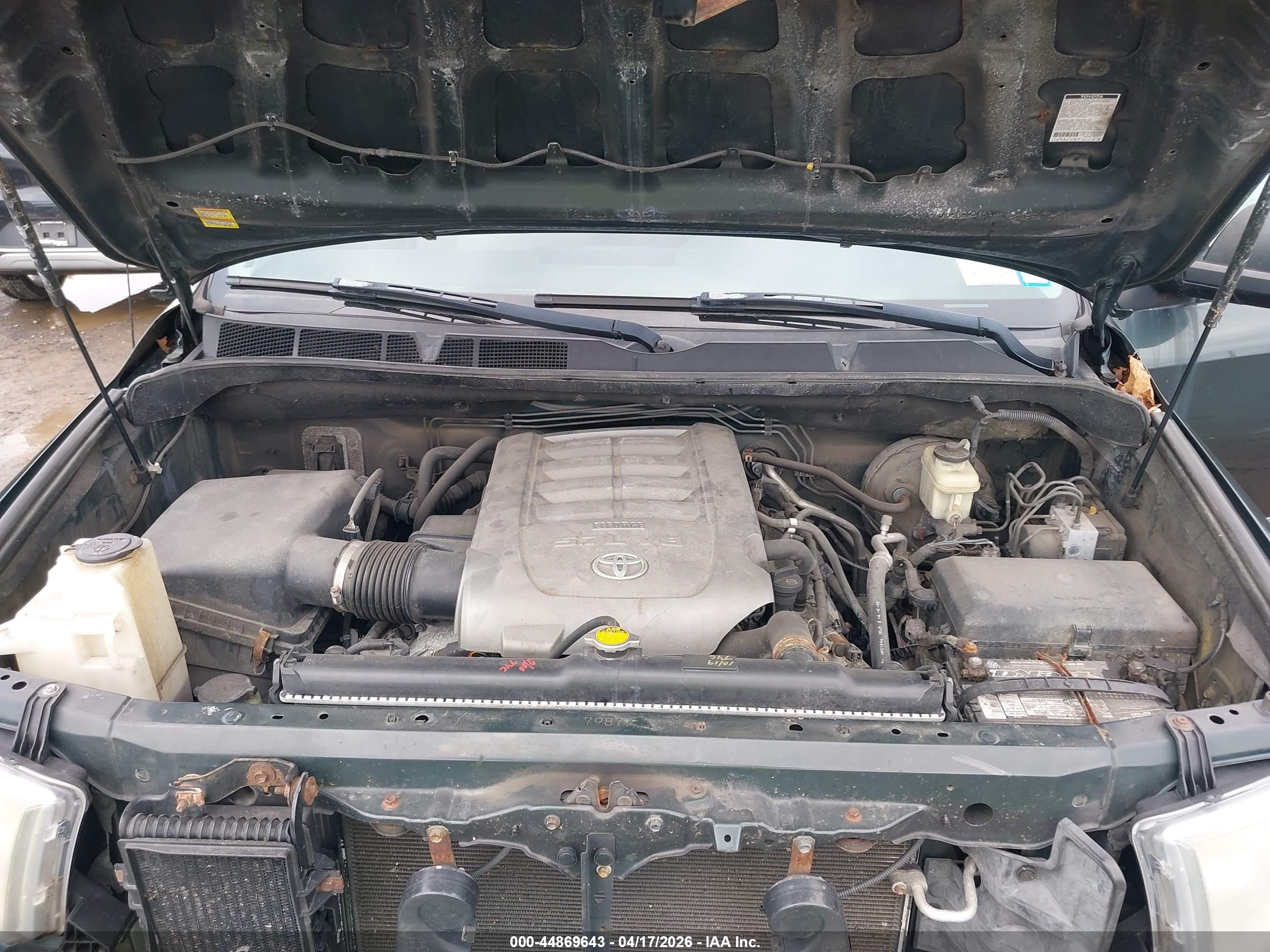 TOYOTA TUNDRA image 10