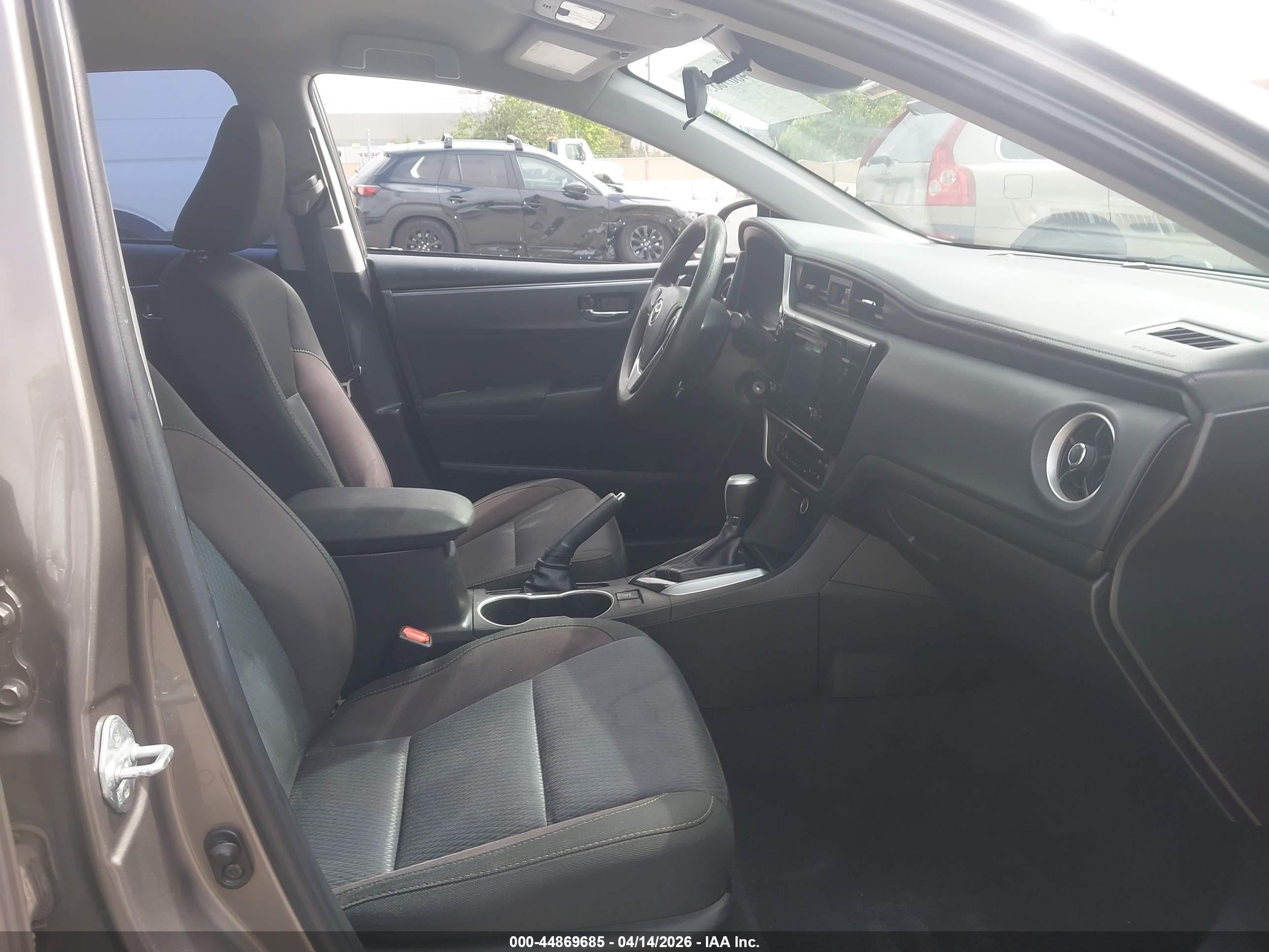 TOYOTA COROLLA image 5