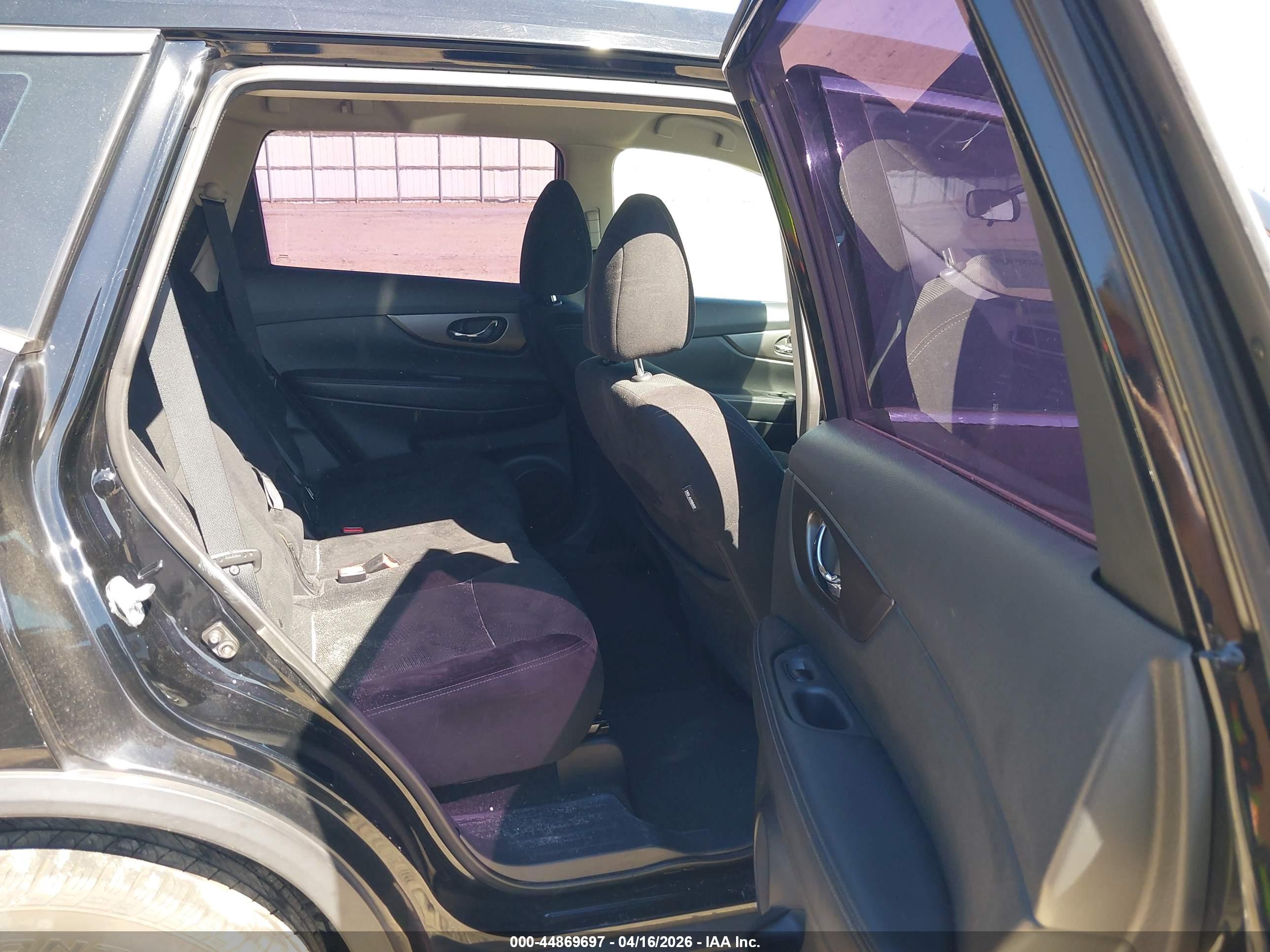 NISSAN ROGUE image 8
