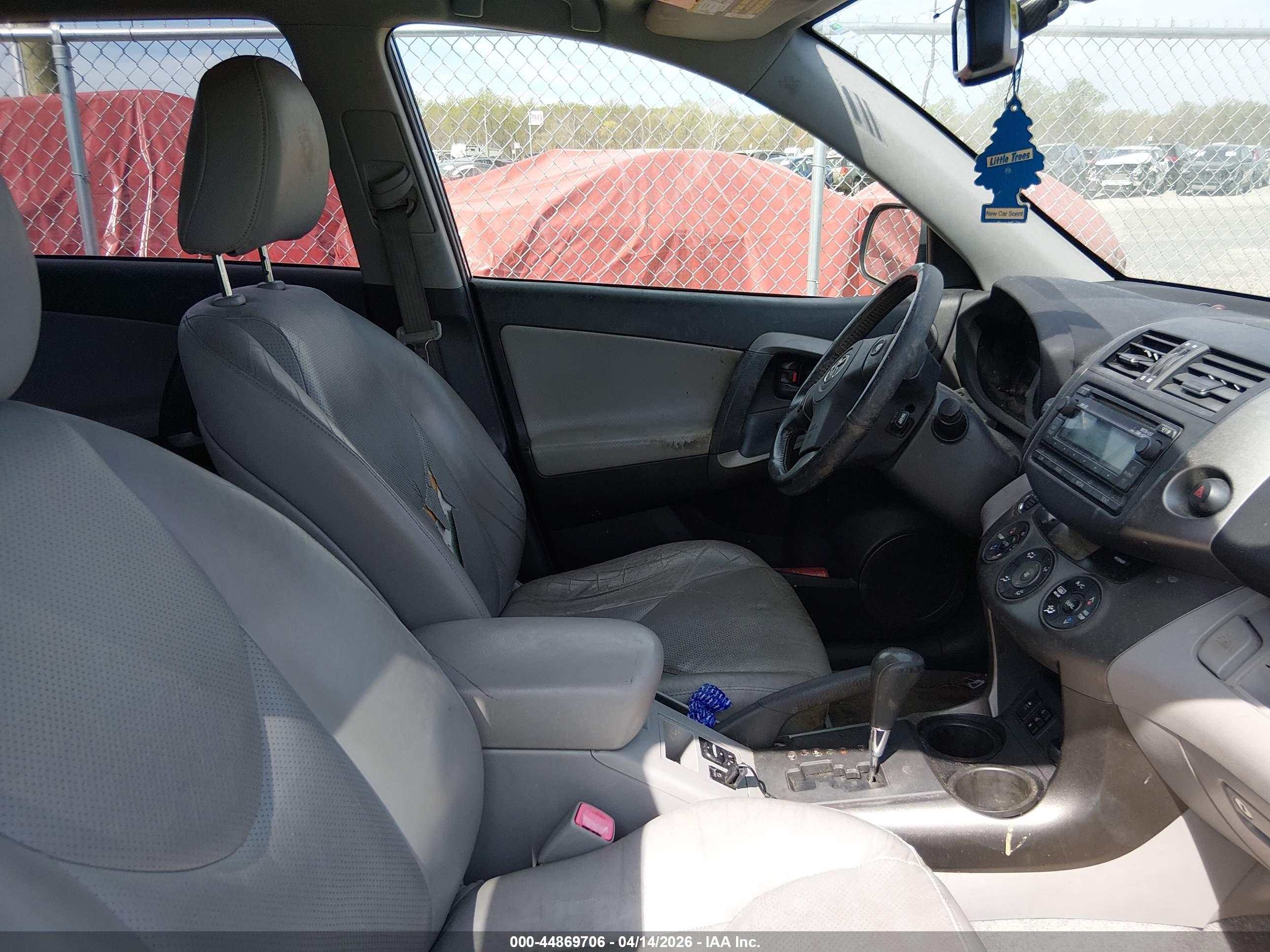 TOYOTA RAV4 image 5