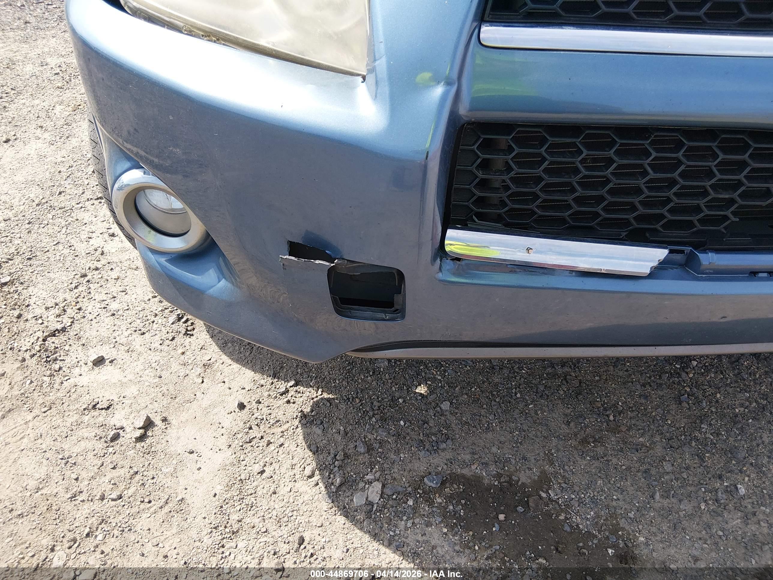 TOYOTA RAV4 image 6