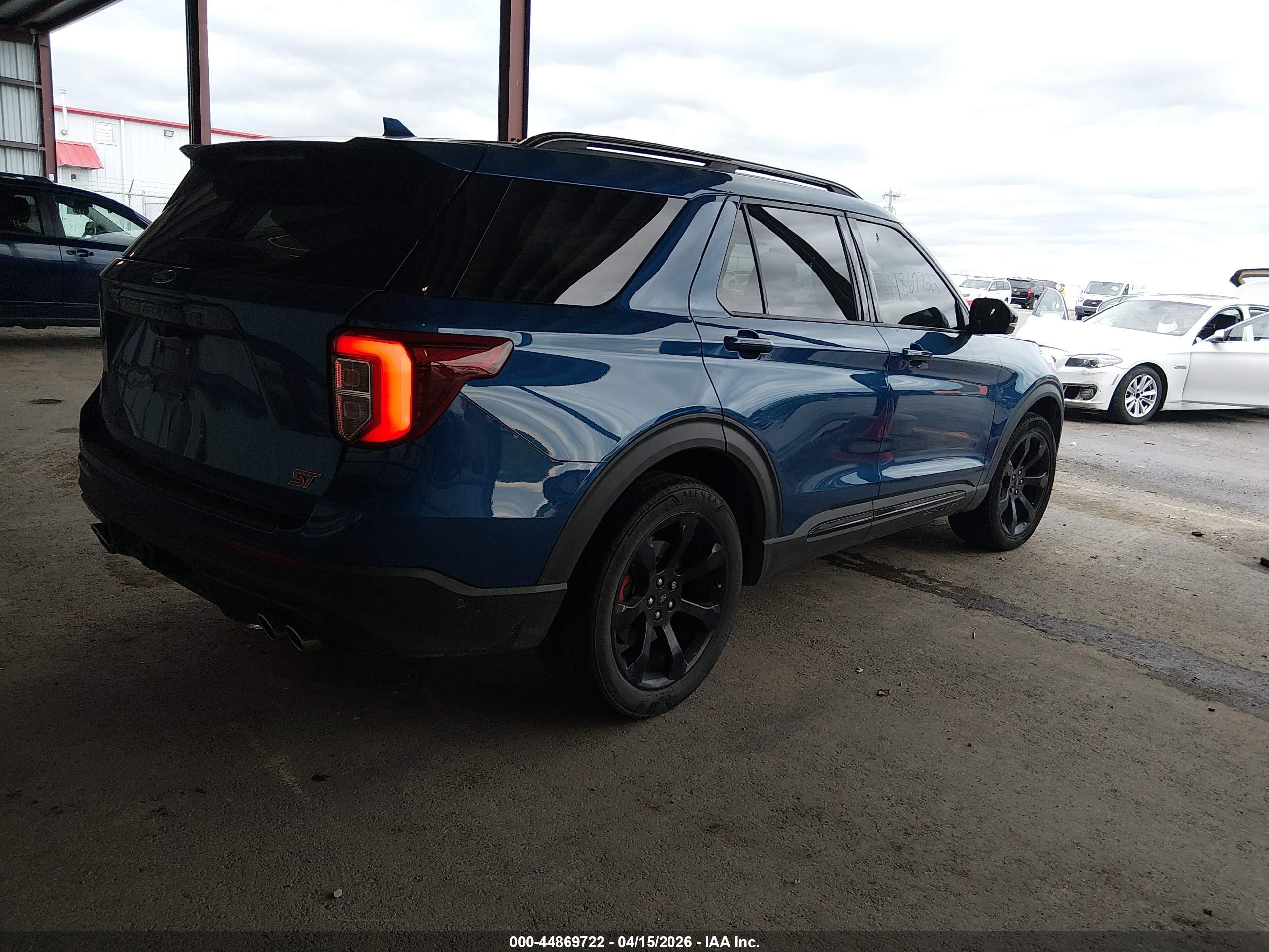 FORD EXPLORER image 4