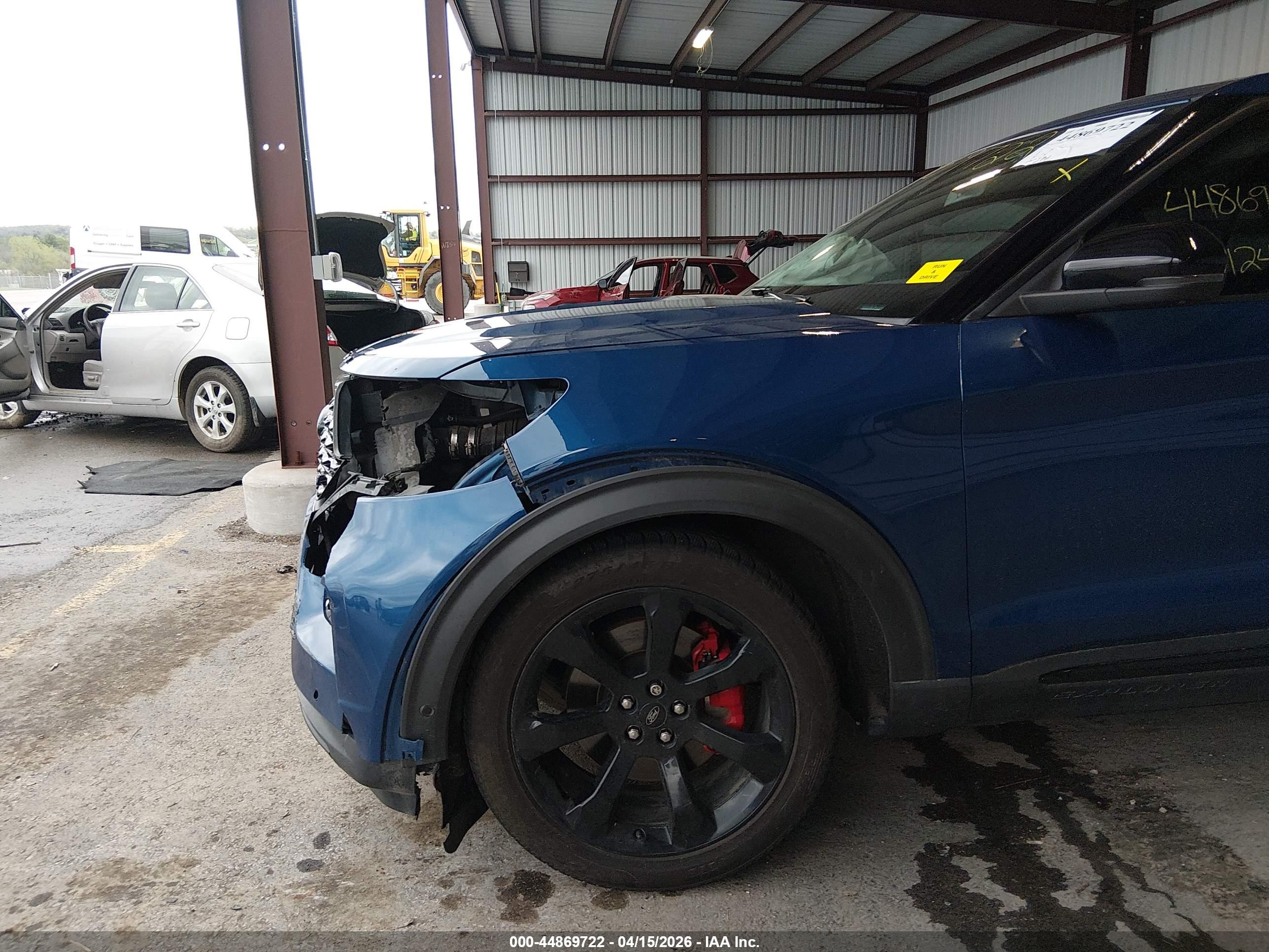 FORD EXPLORER image 6