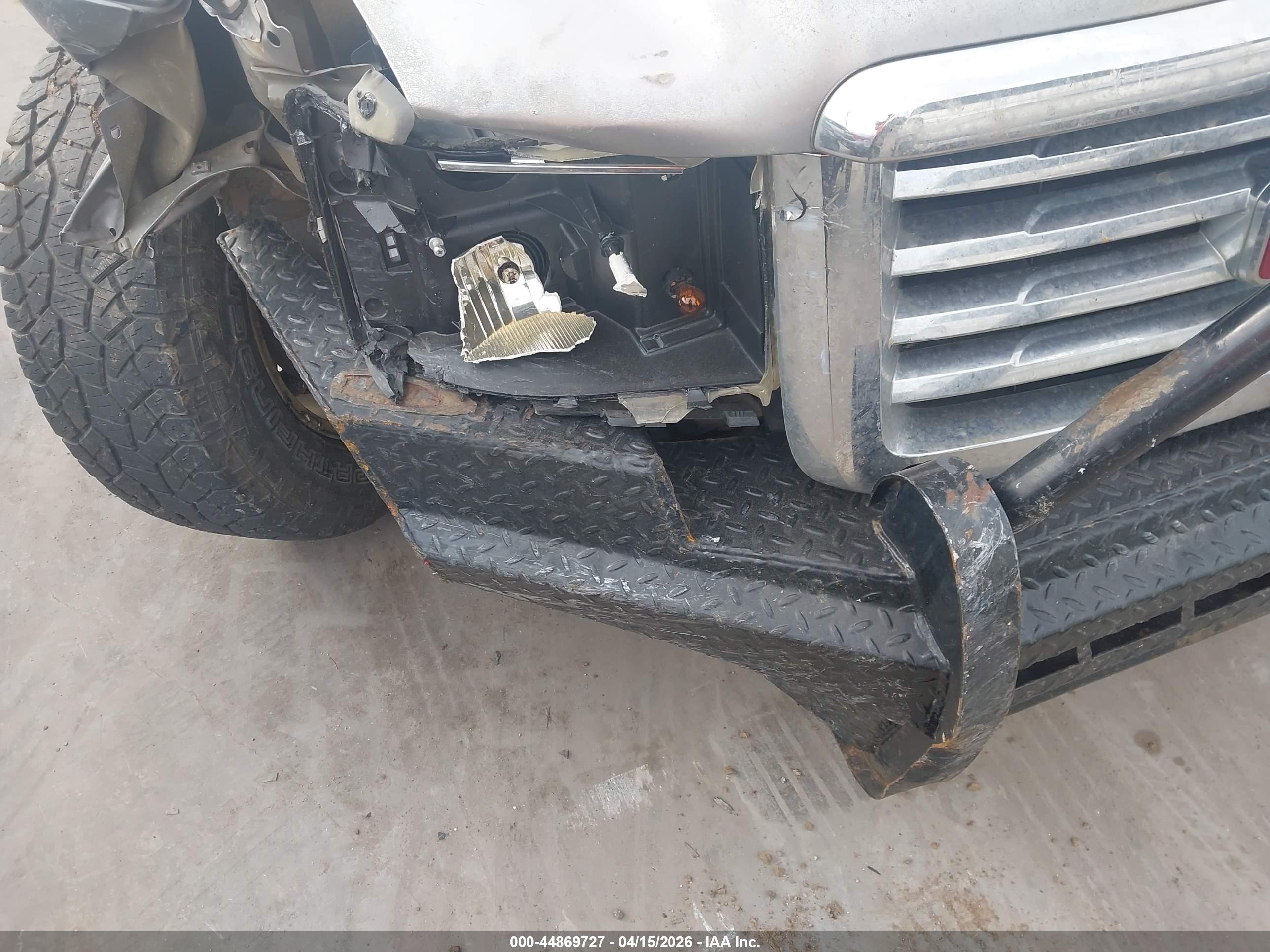 GMC SIERRA image 6