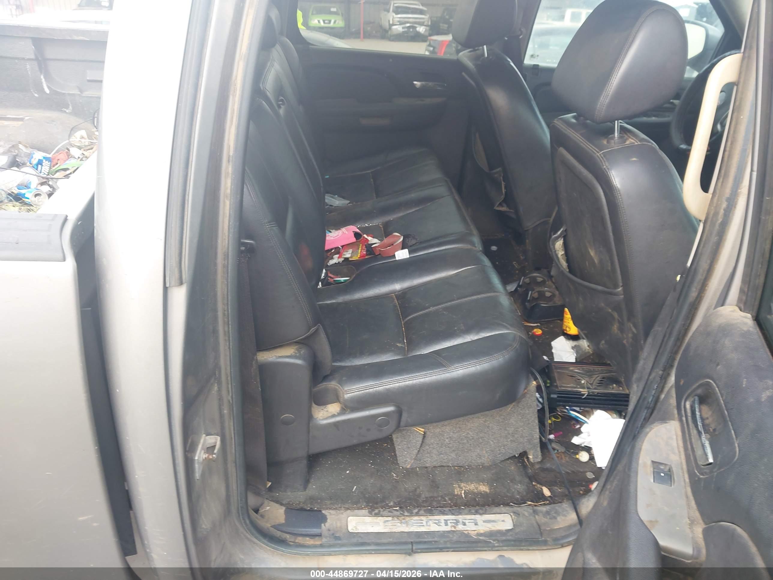 GMC SIERRA image 8