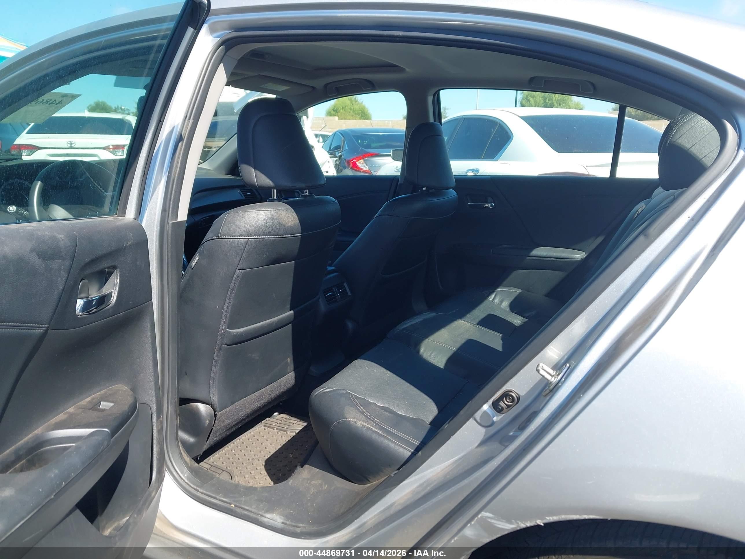 HONDA ACCORD image 8