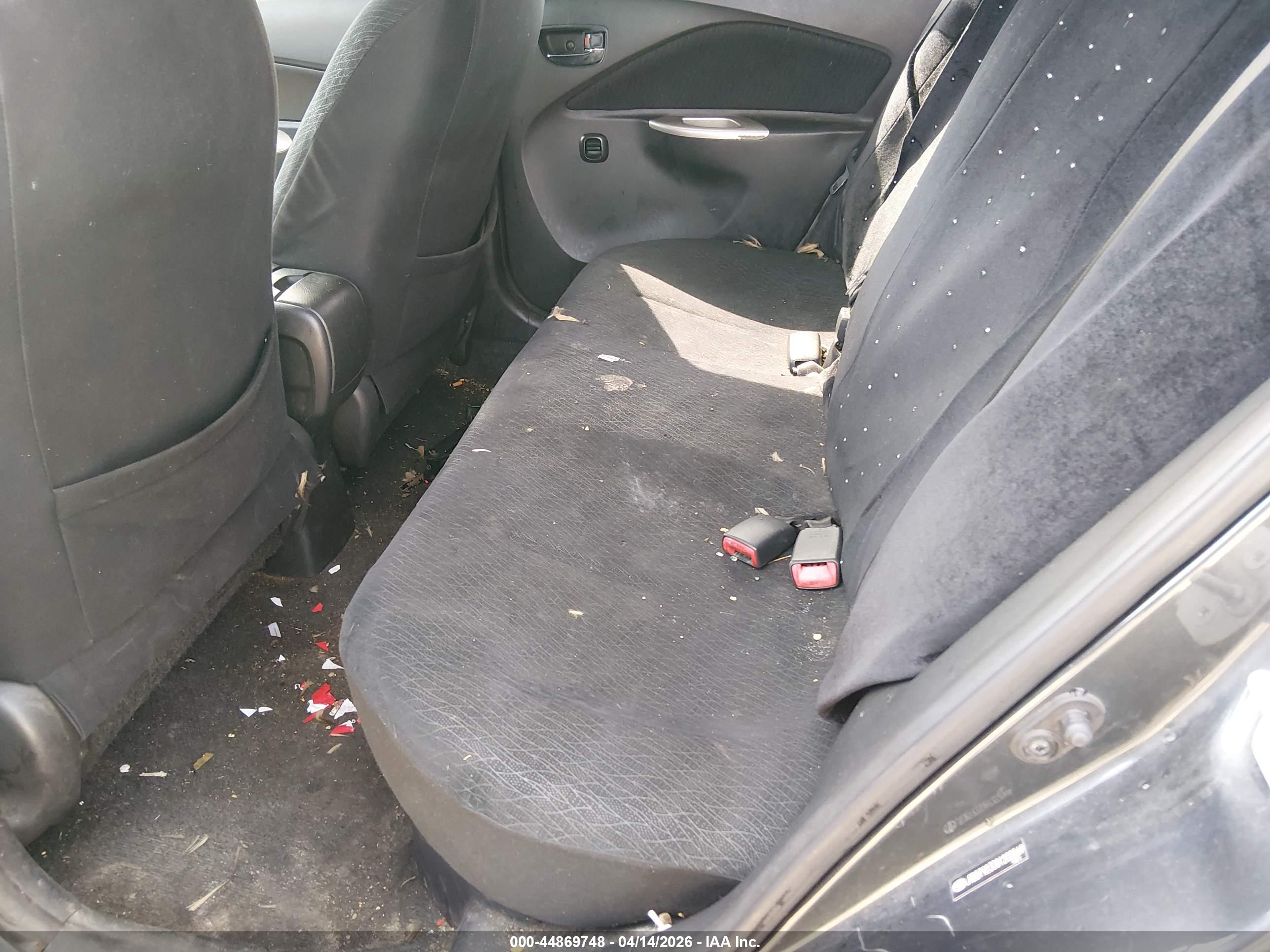 TOYOTA YARIS image 8