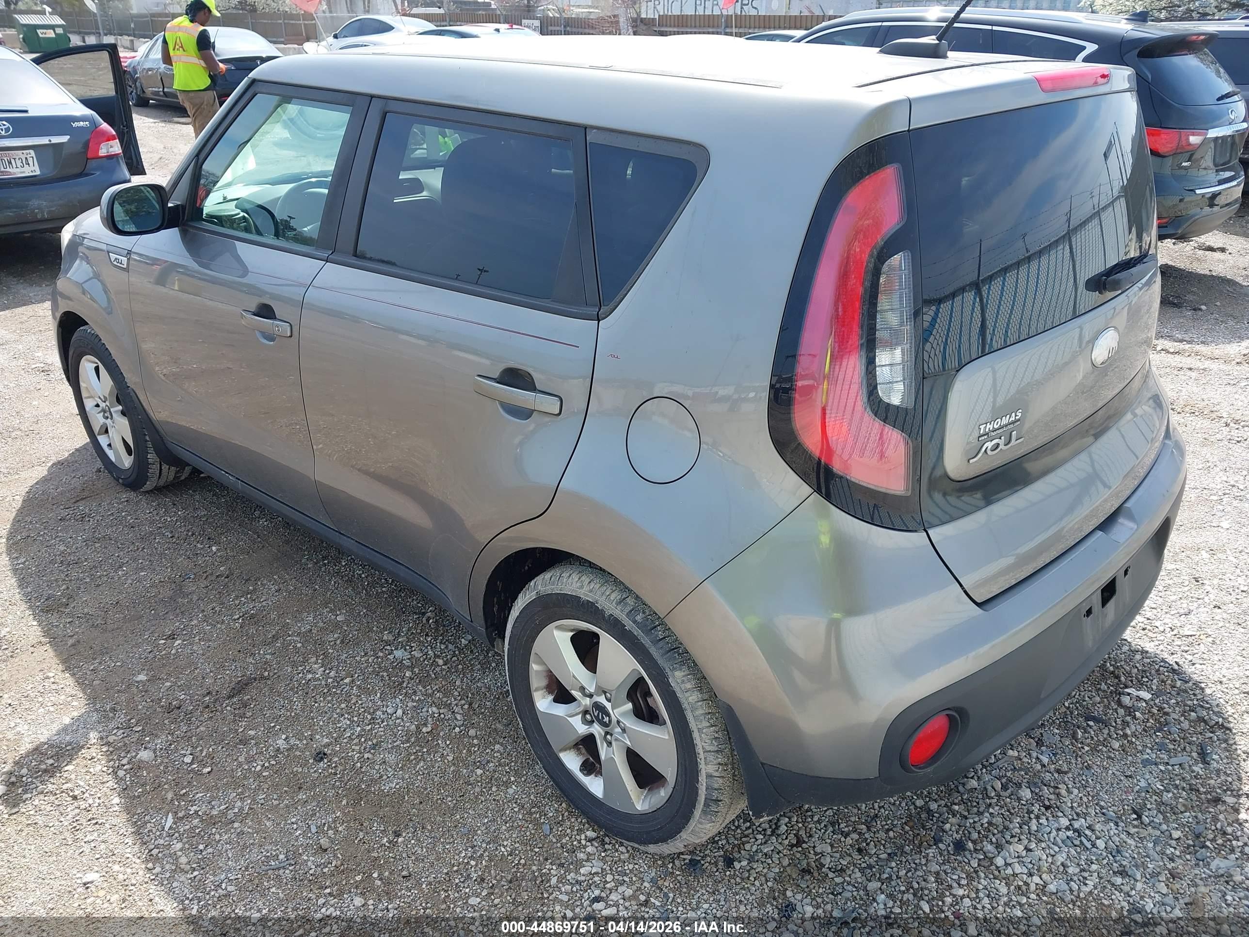 KIA SOUL image 3