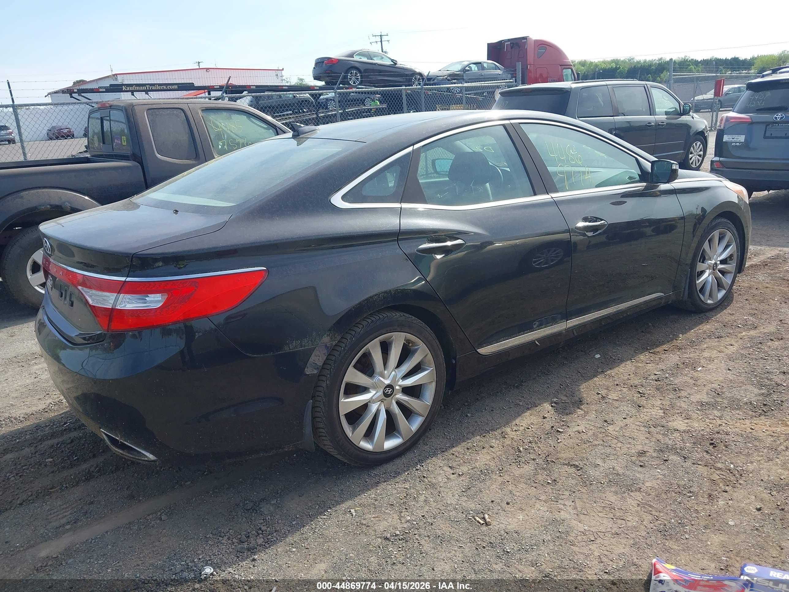 HYUNDAI AZERA image 4