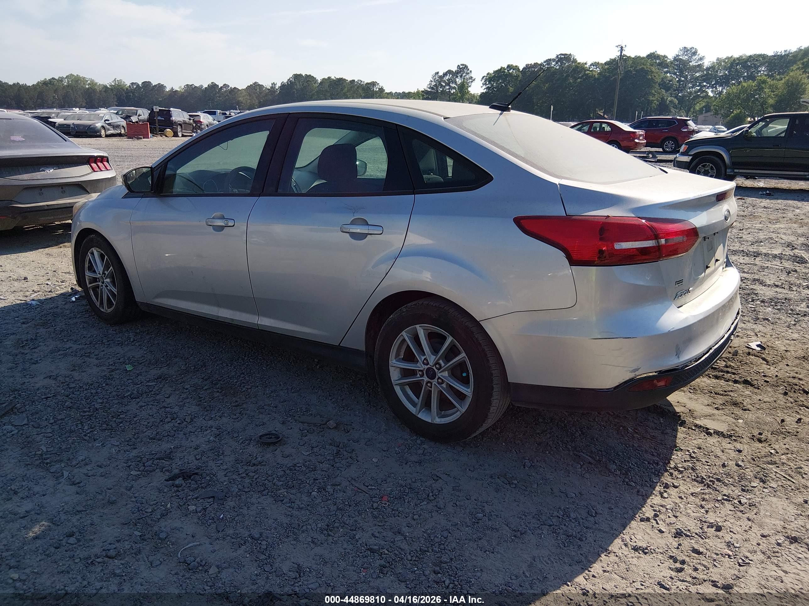 FORD FOCUS image 3