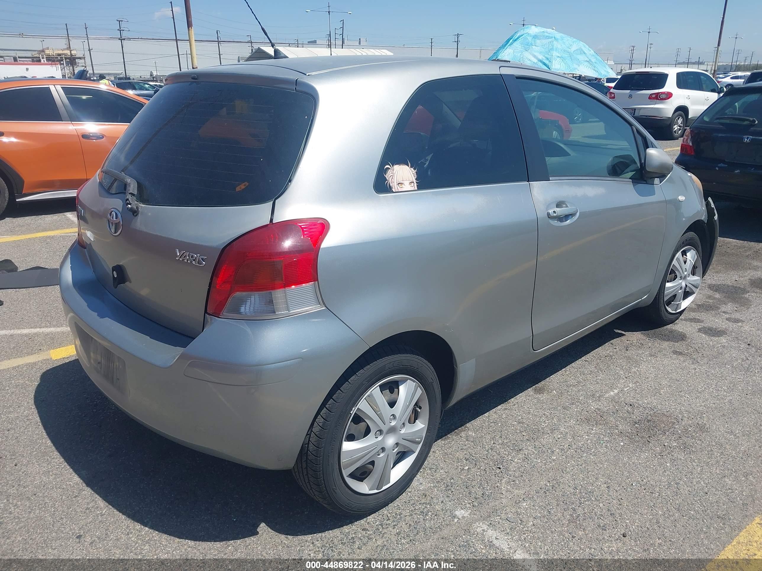 TOYOTA YARIS image 4
