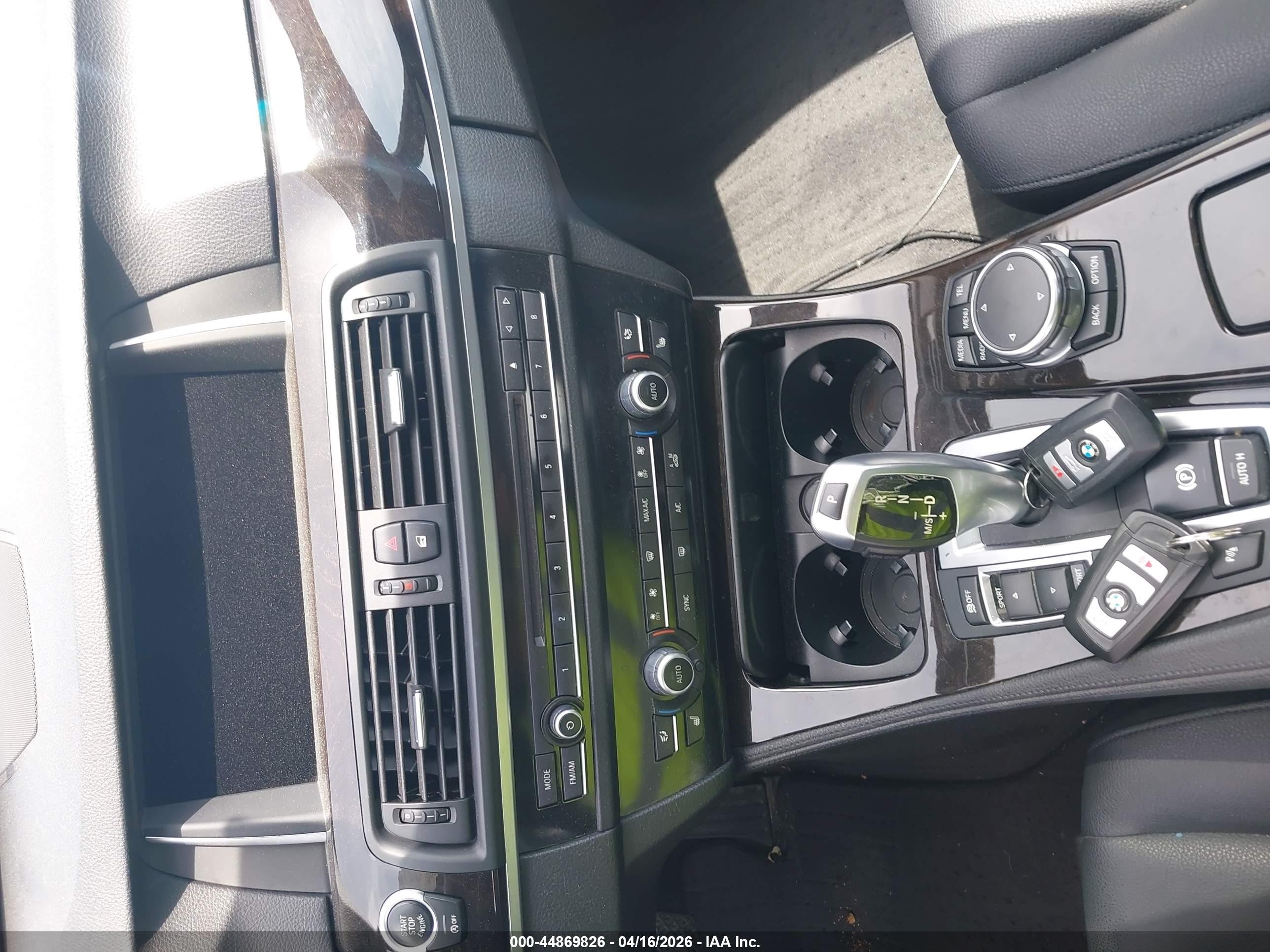 BMW 528I image 11