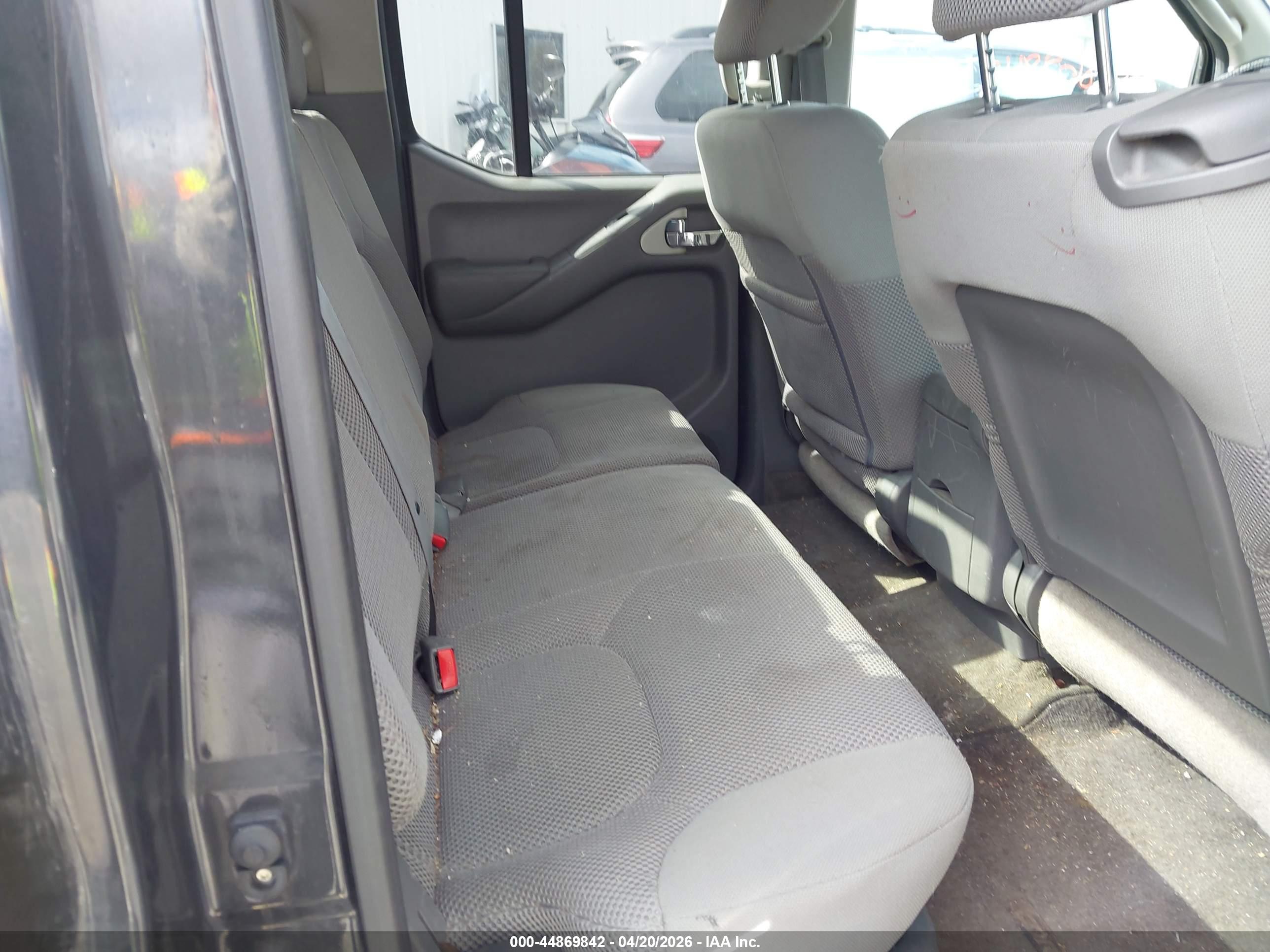 NISSAN FRONTIER image 8