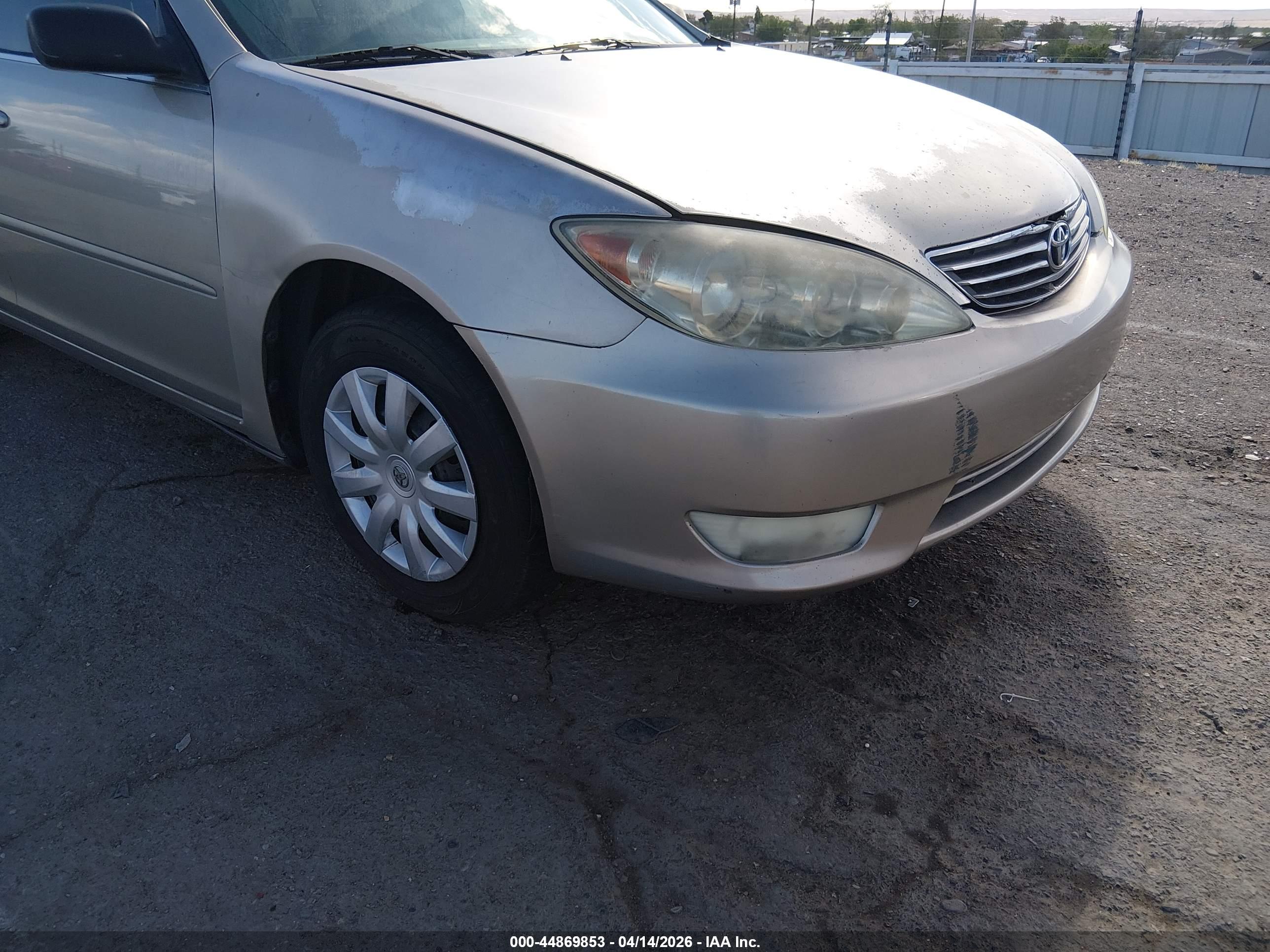 TOYOTA CAMRY image 6