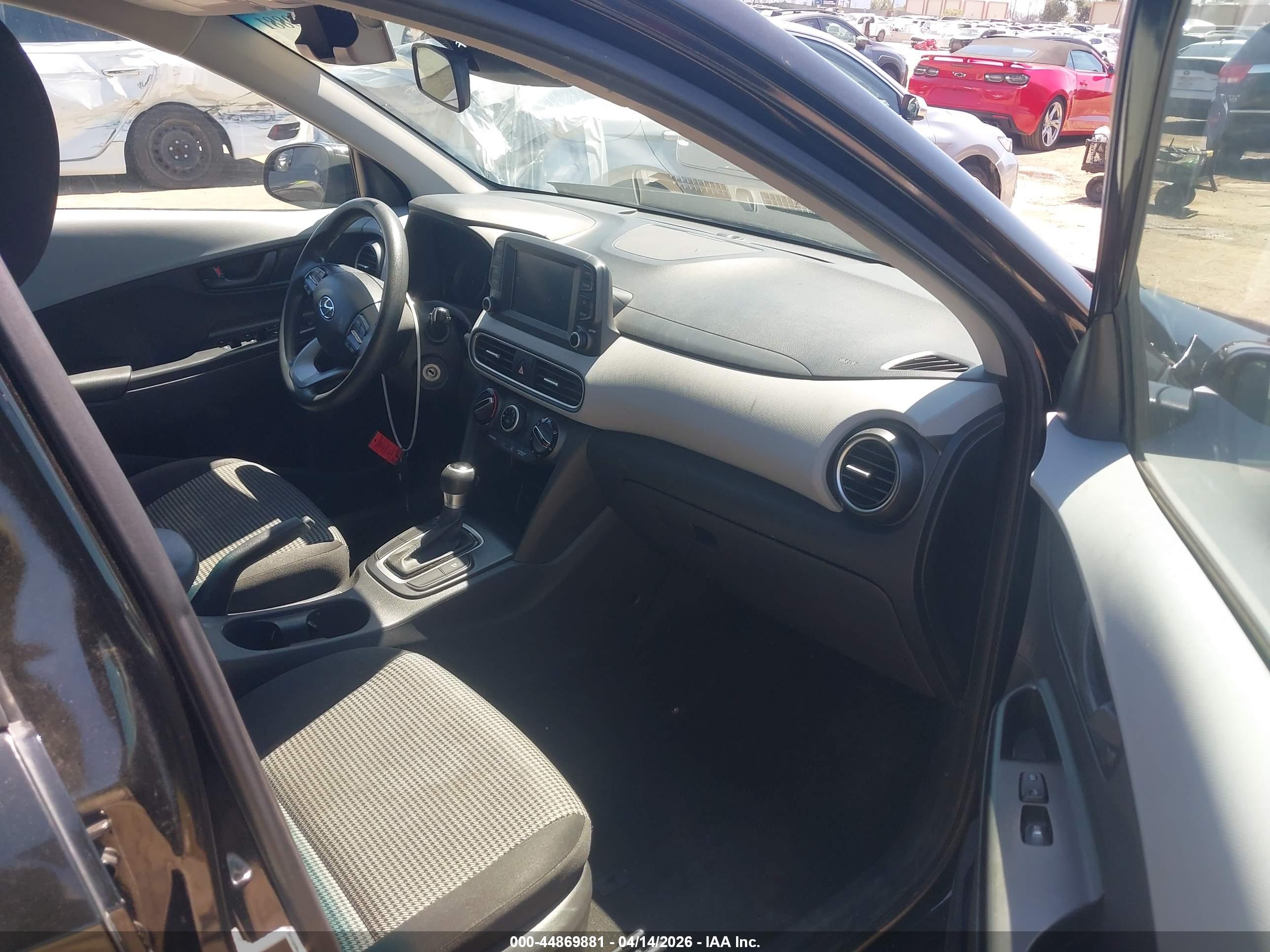 HYUNDAI KONA image 5