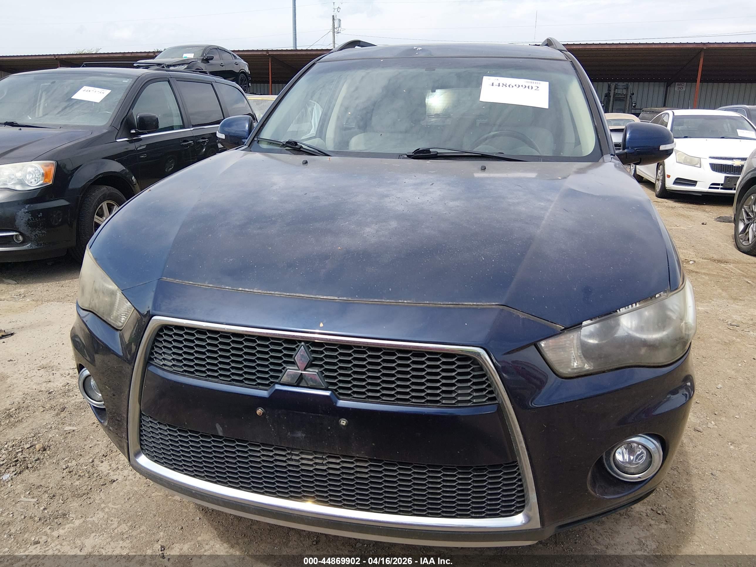 MITSUBISHI OUTLANDER image 6