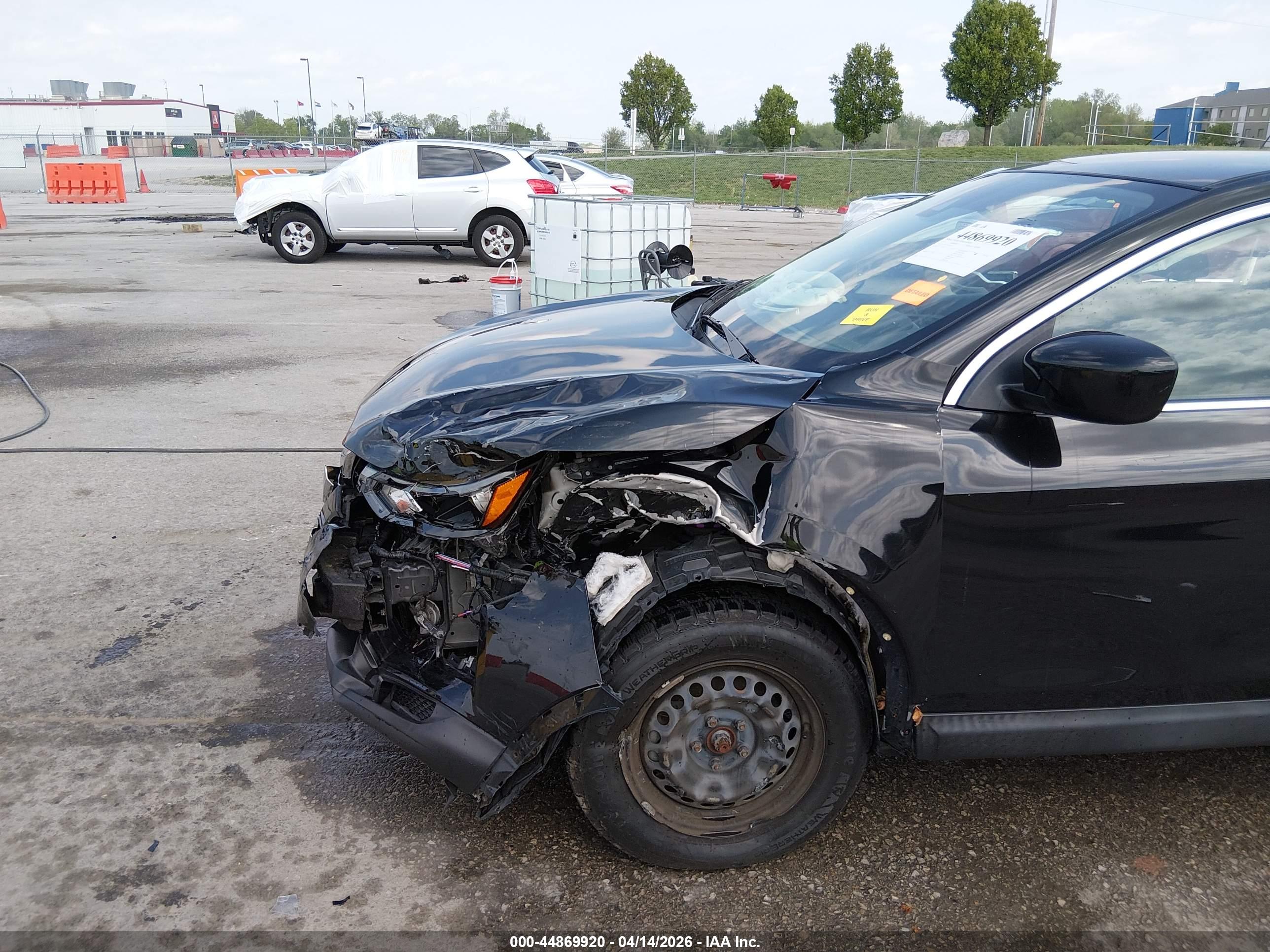 NISSAN ROGUE image 6