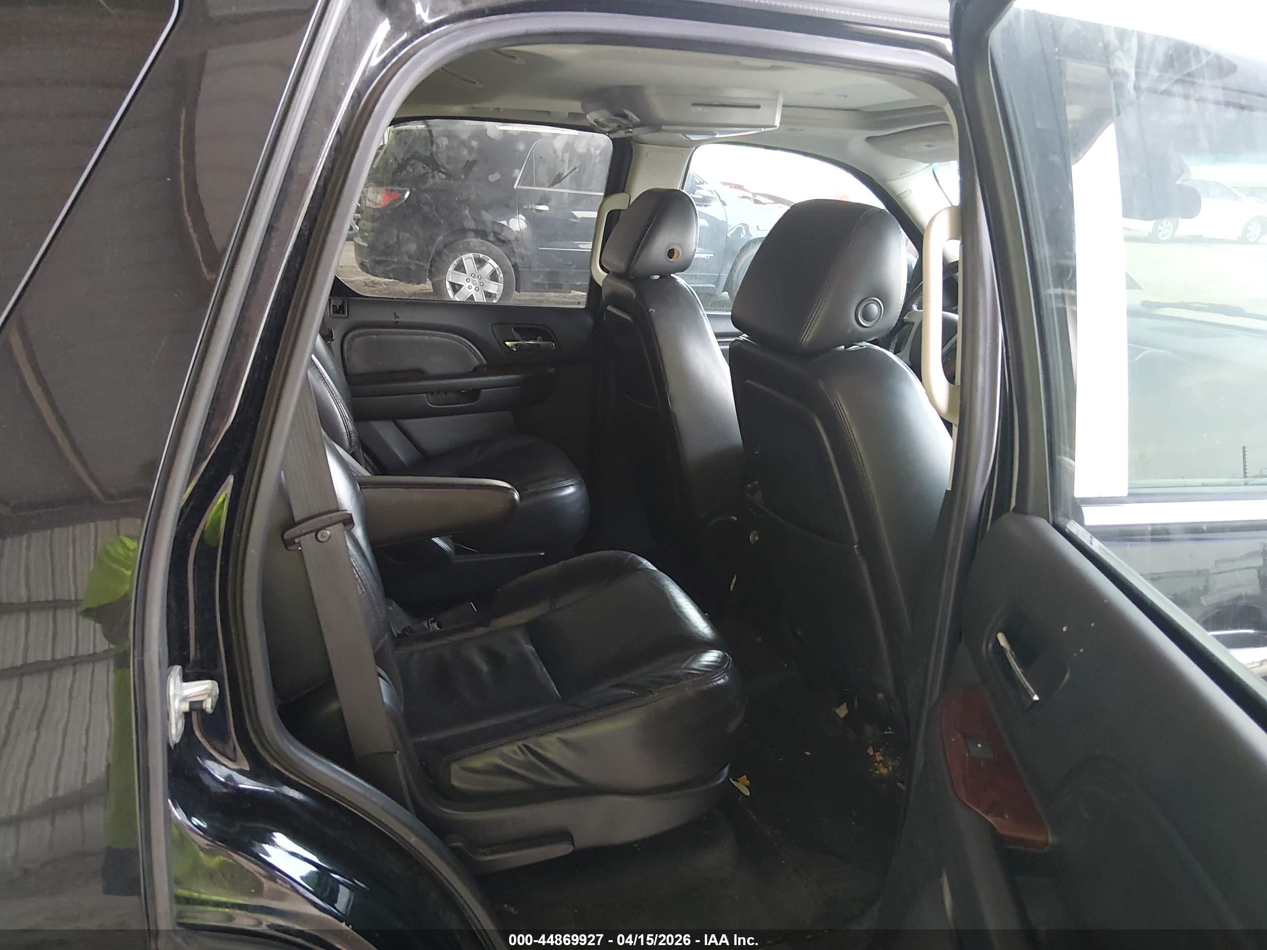 CADILLAC ESCALADE image 8